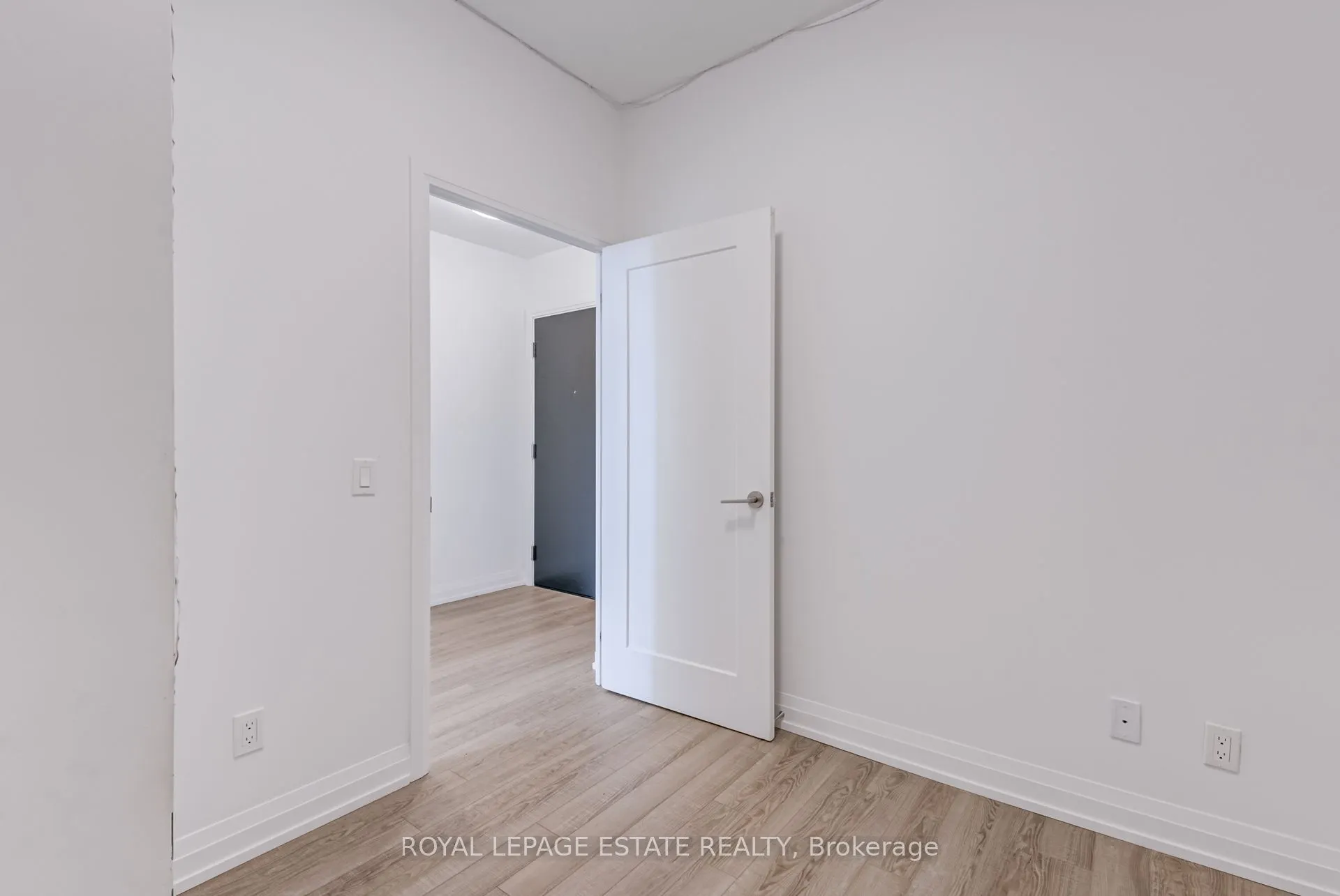 286 Main Street, #1806