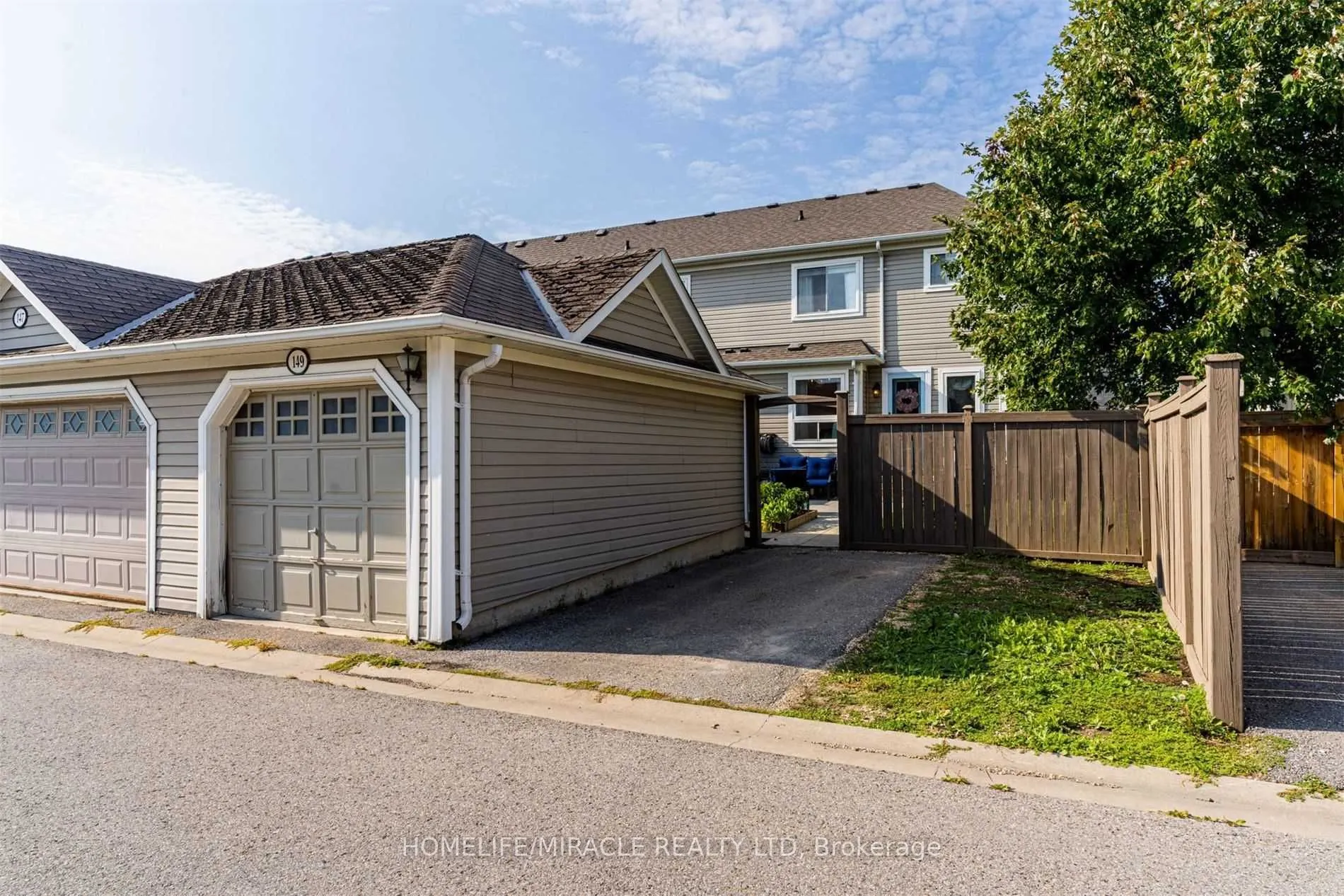 149 Carnwith Drive E
