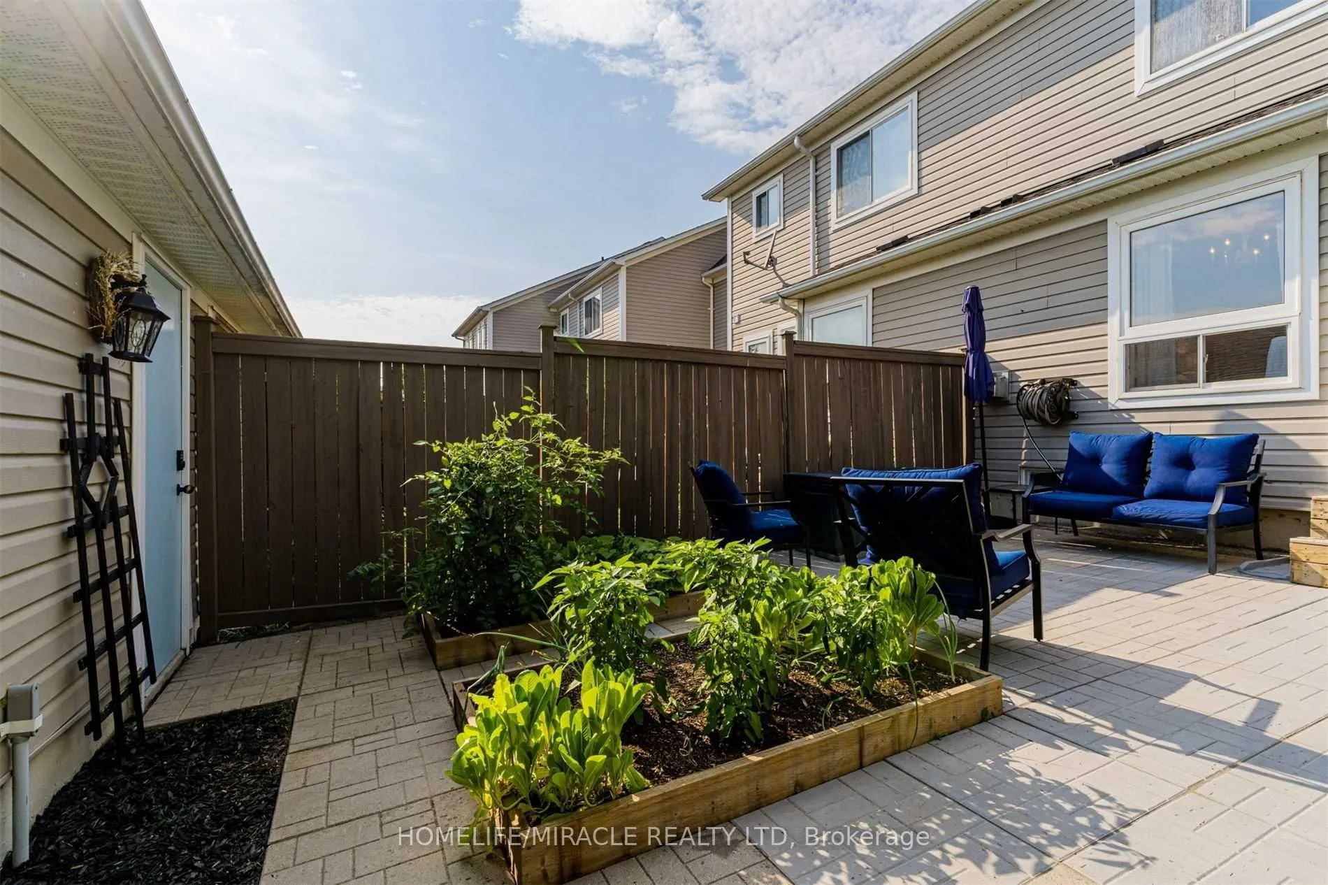 149 Carnwith Drive E