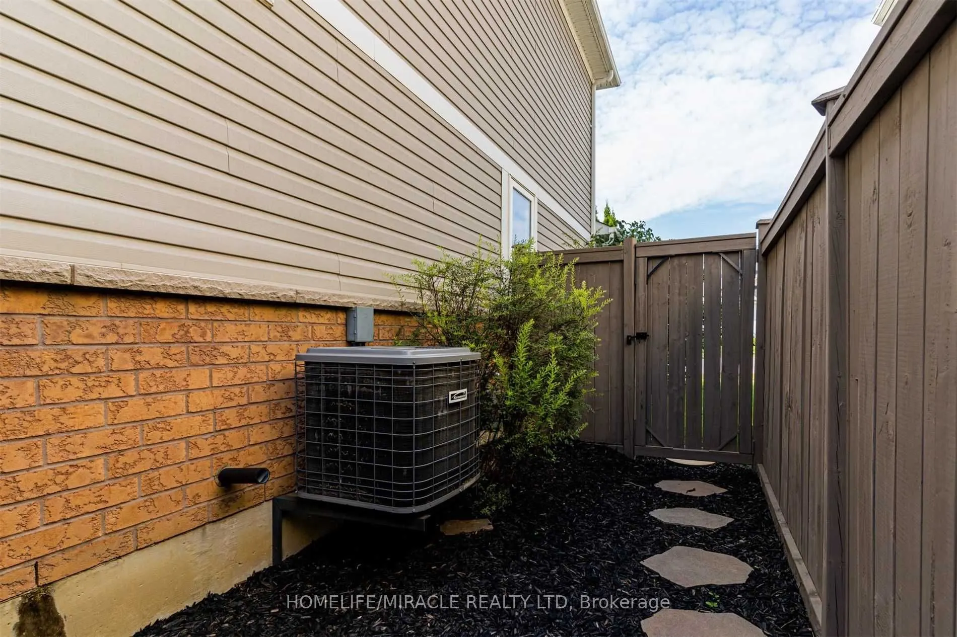 149 Carnwith Drive E