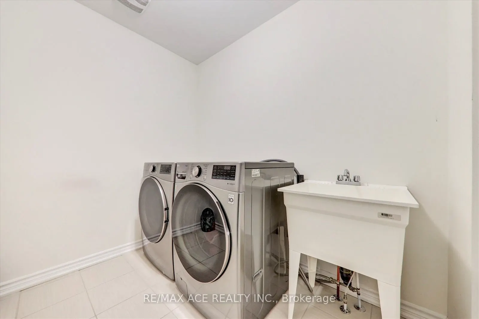 1097 Cameo Street