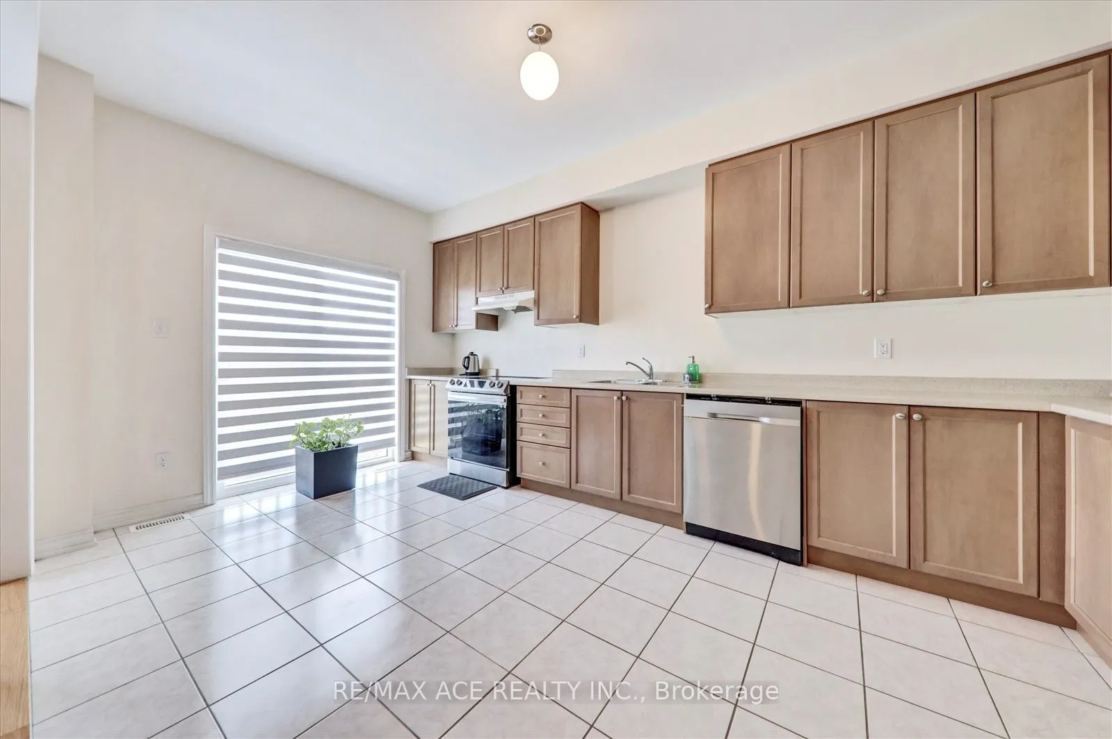 1097 Cameo Street