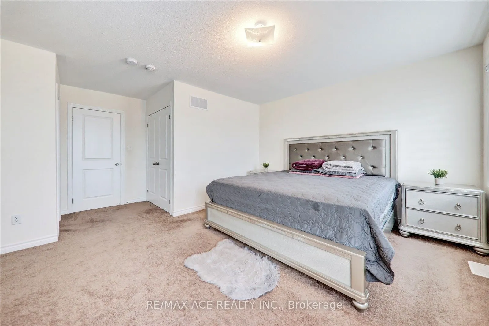 1097 Cameo Street