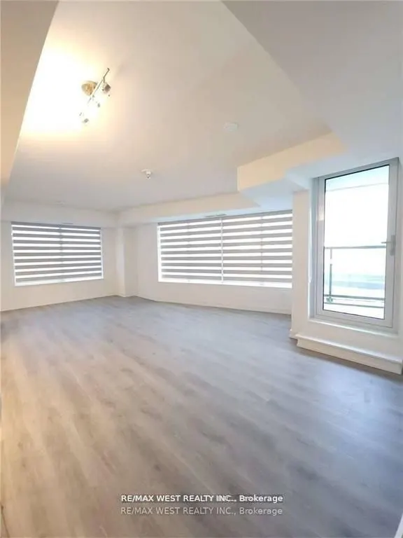 1480 Bayly Street, #207