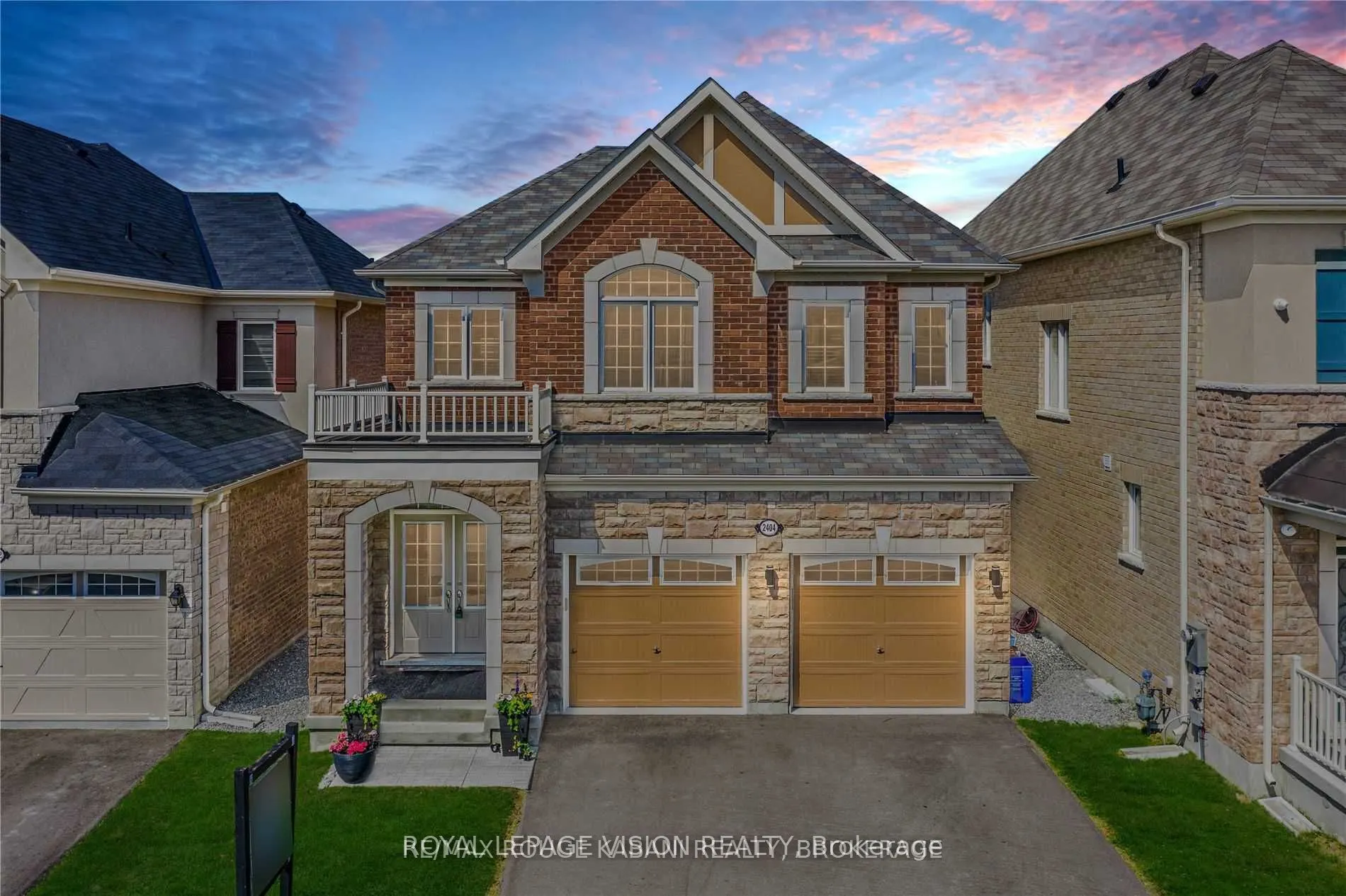 2404 Moonlight Crescent