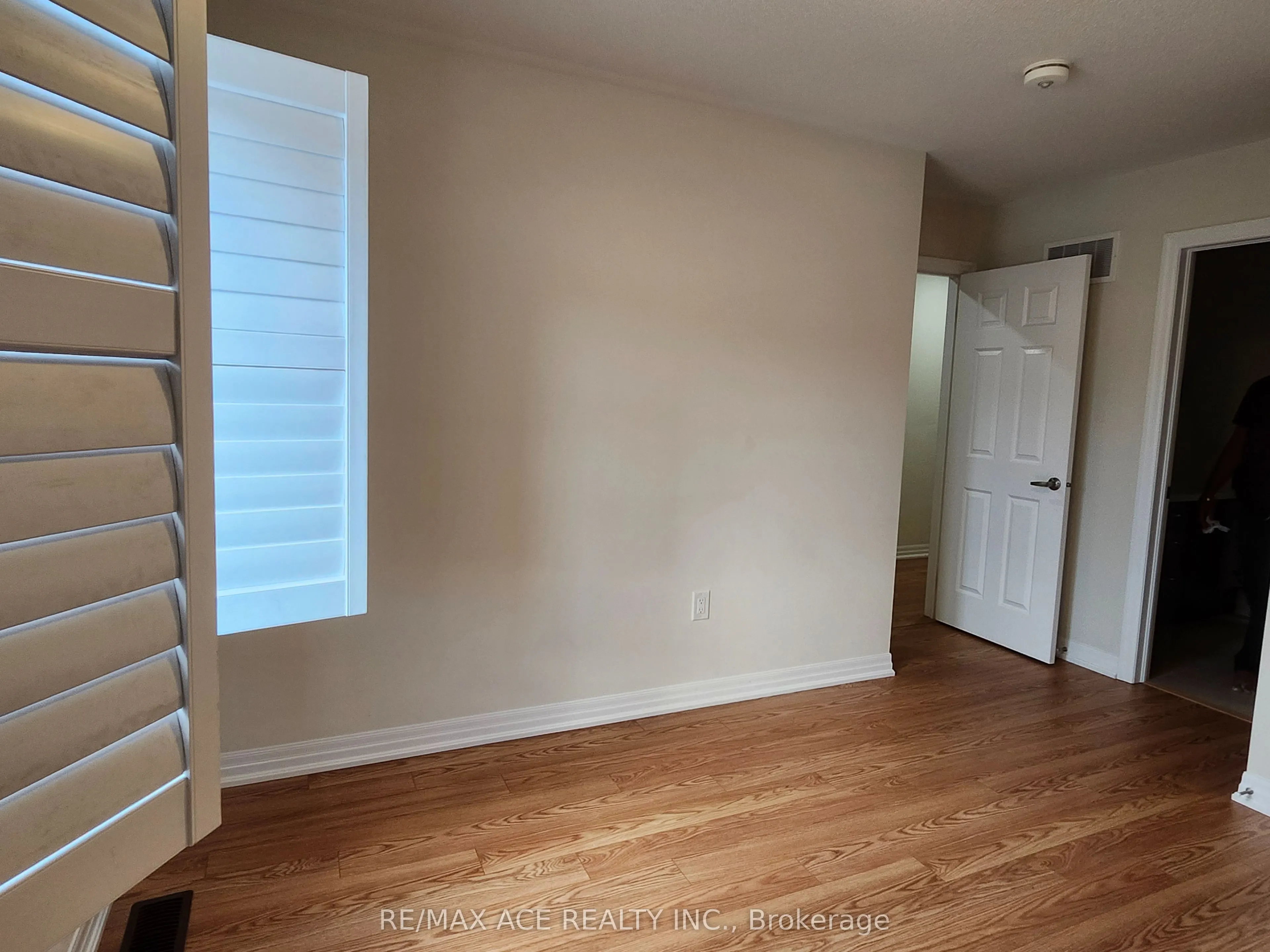 7 Northrop Avenue, #Main