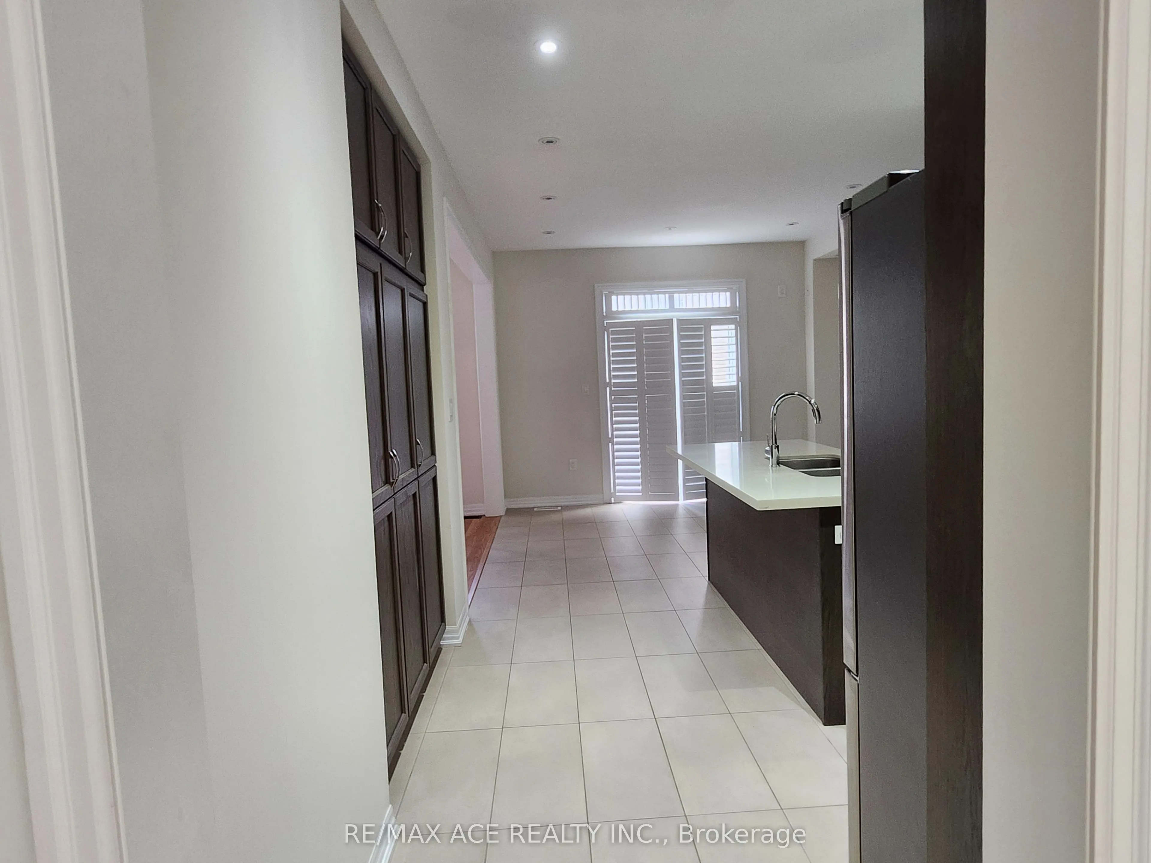 7 Northrop Avenue, #Main