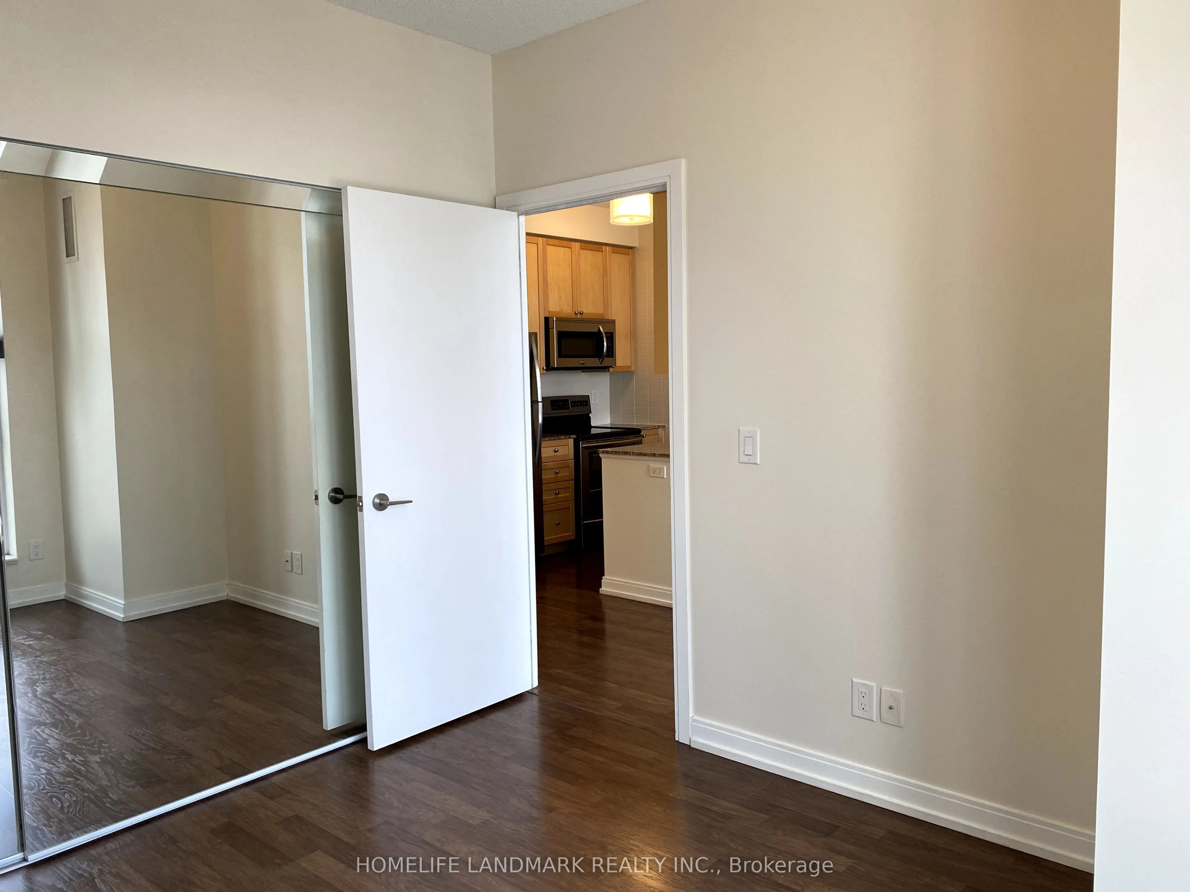 181 Village Green Square, #317