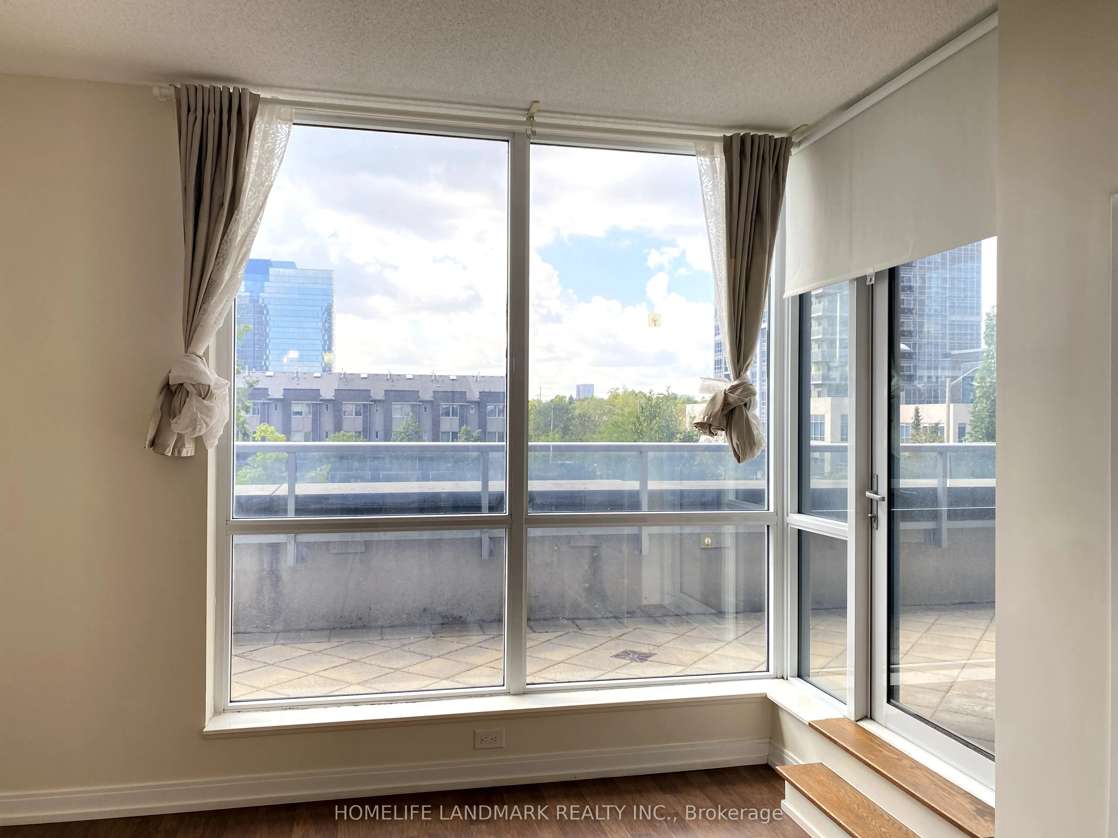 181 Village Green Square, #317
