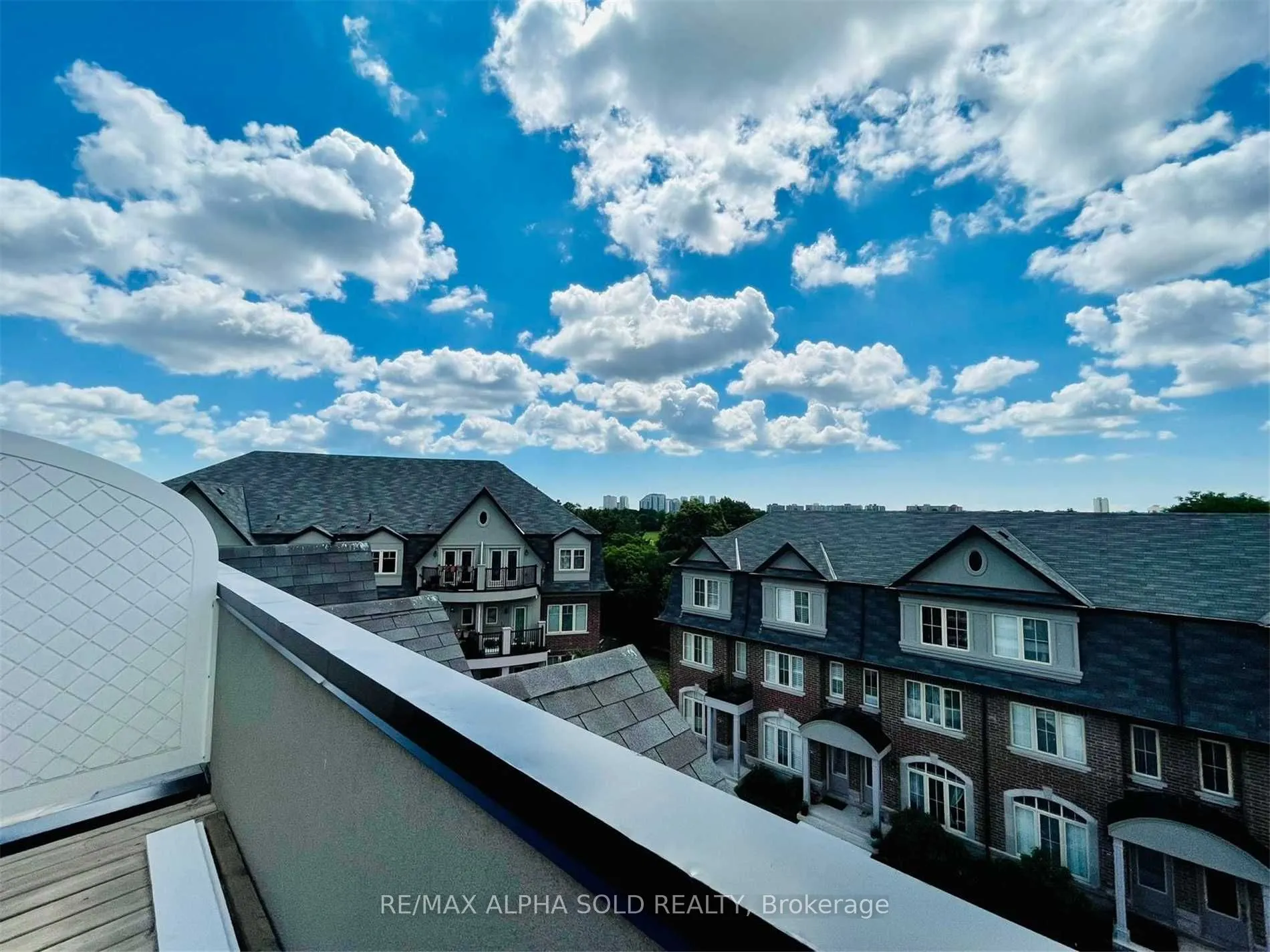 8 Eaton Park Lane, #9