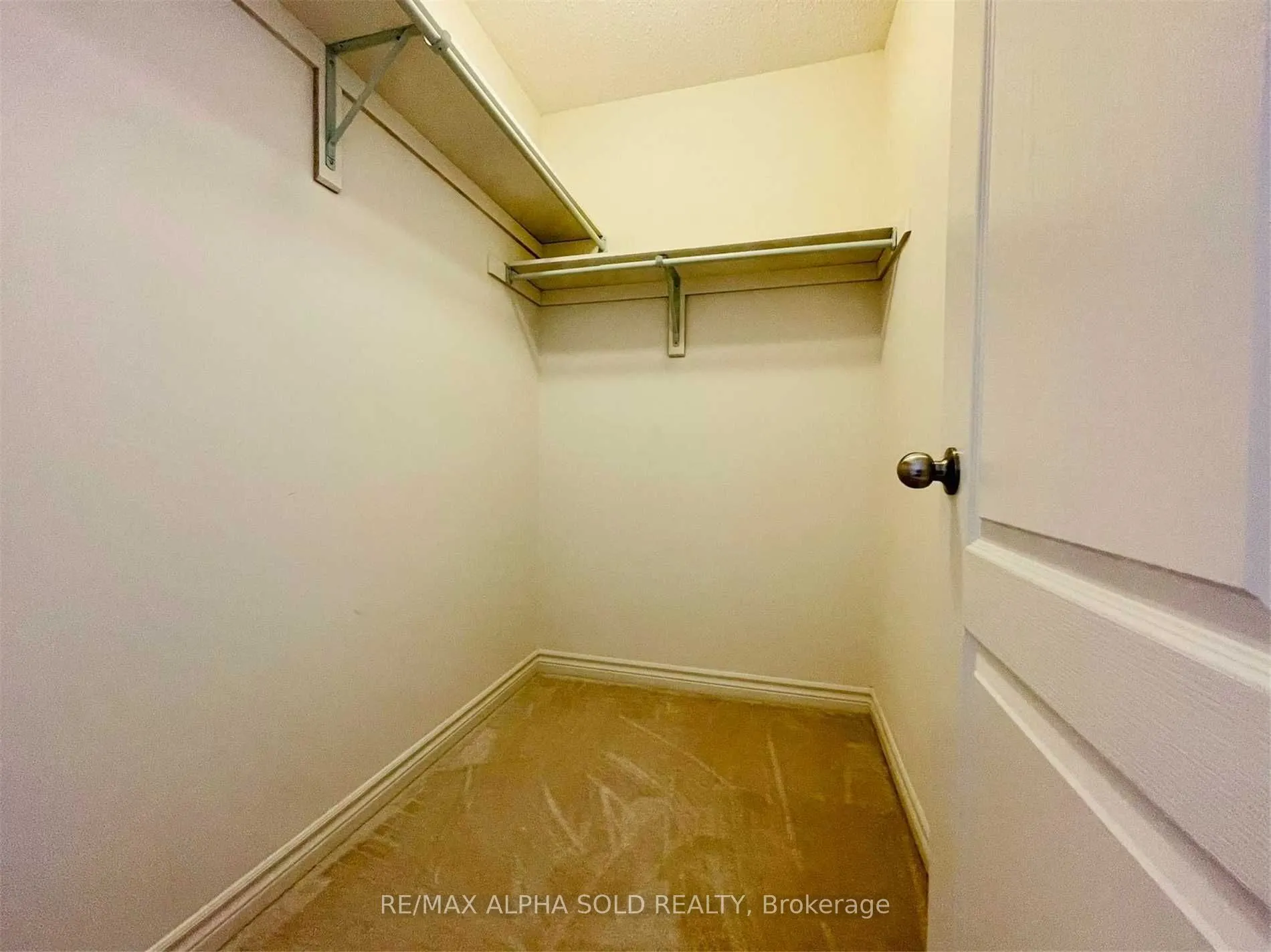 8 Eaton Park Lane, #9