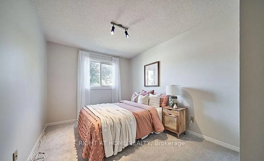10 Bassett Boulevard, #18
