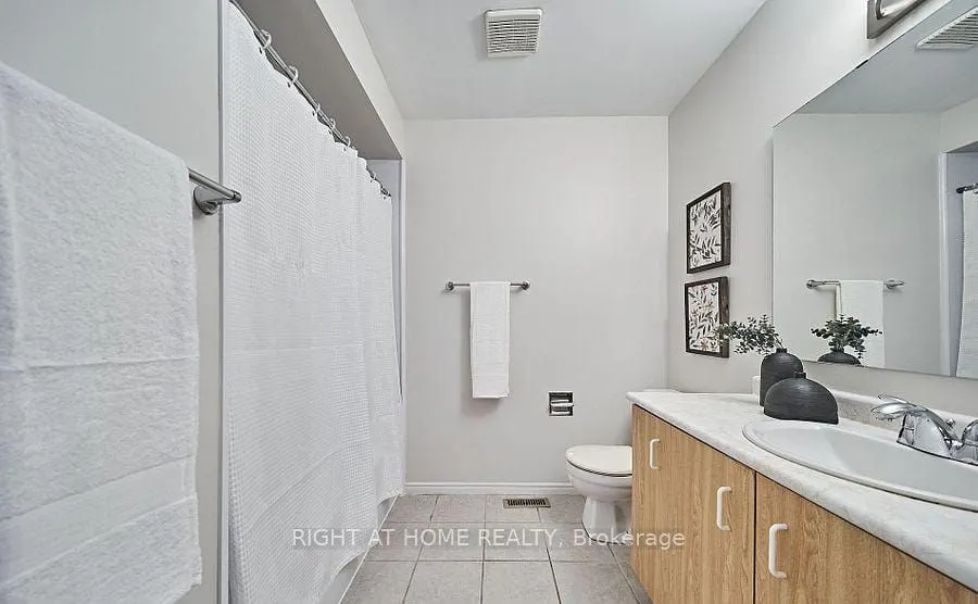 10 Bassett Boulevard, #18