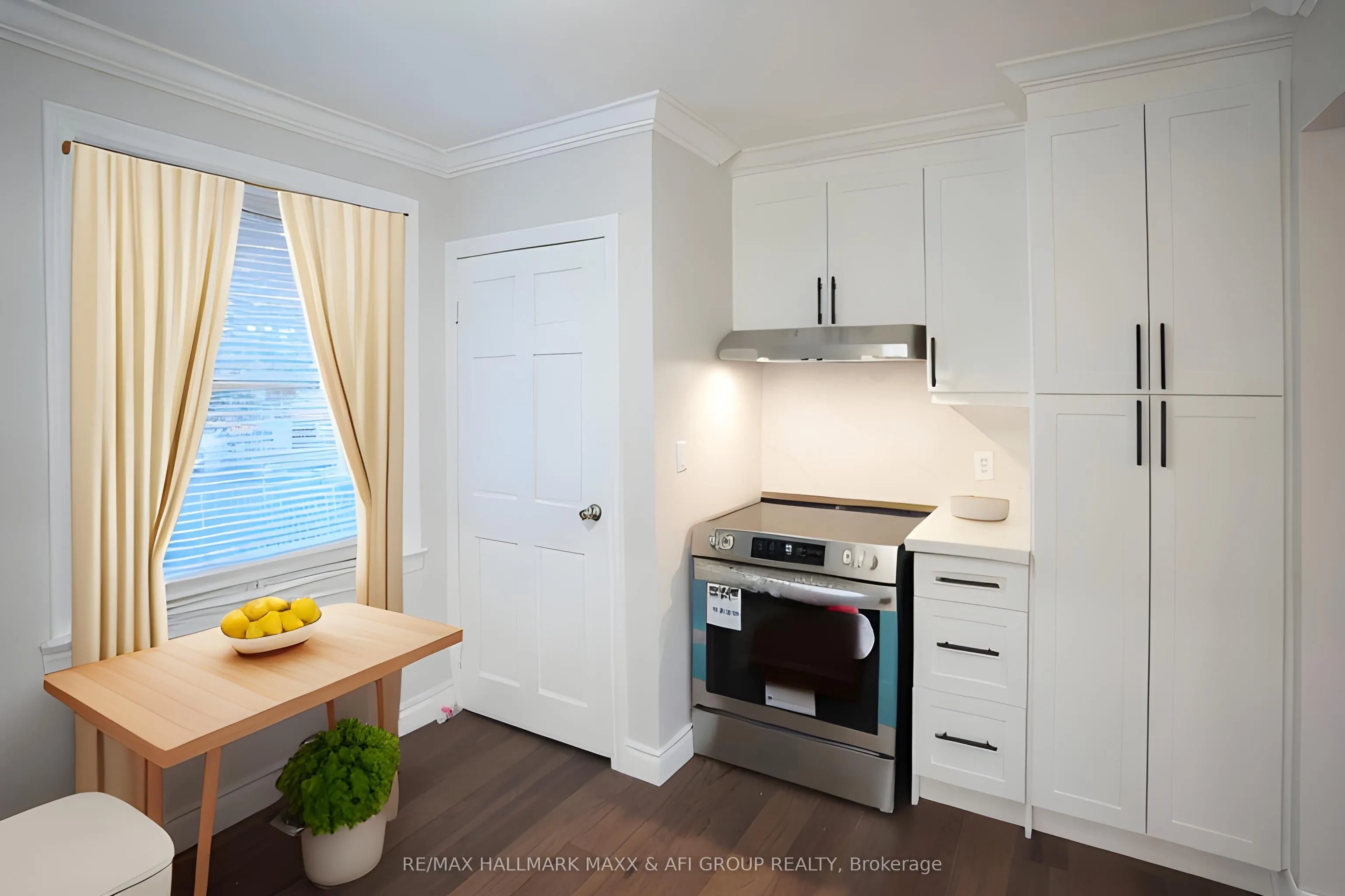 1315 Scugog Avenue