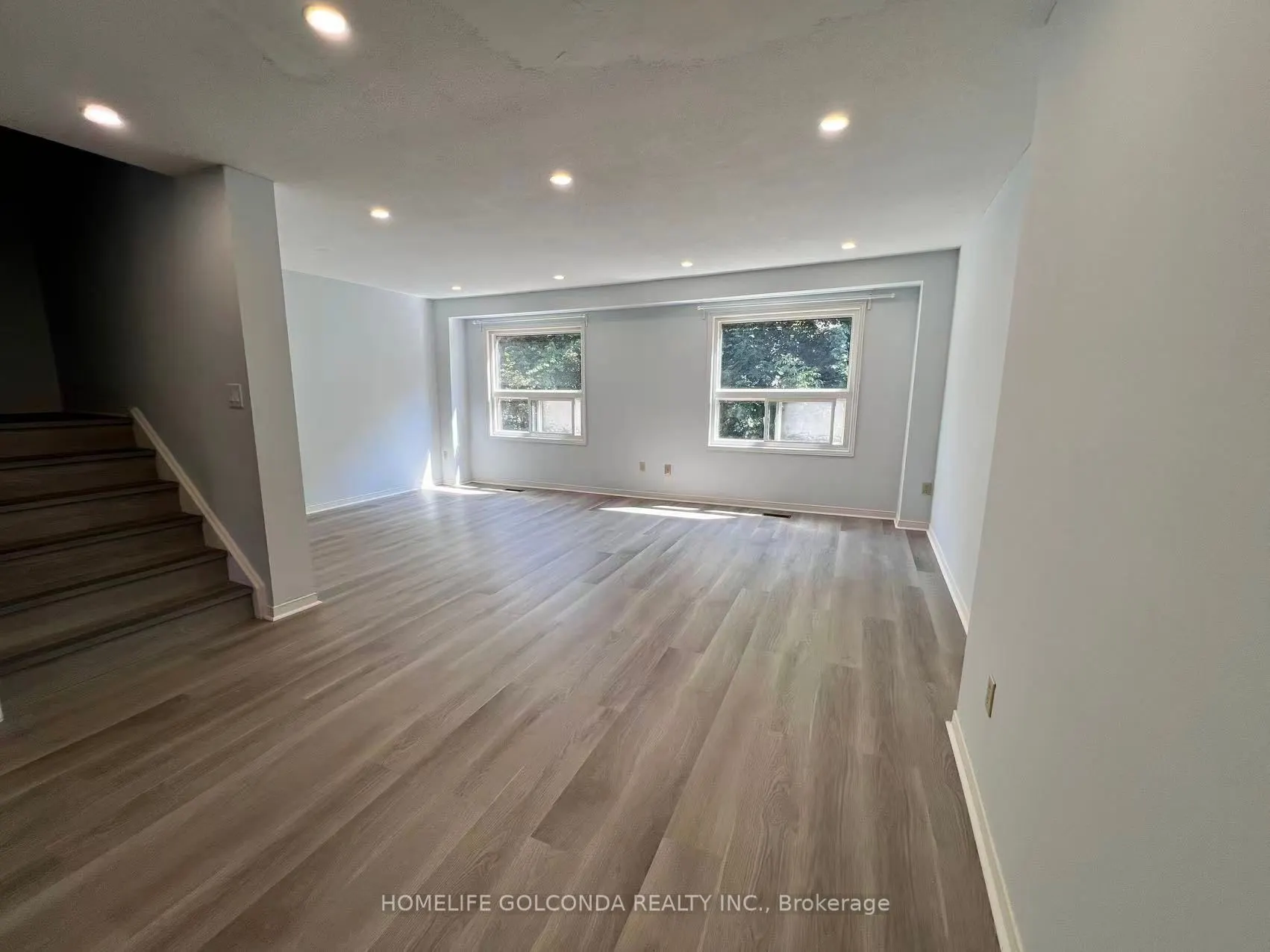 25 whitecap Boulevard, #29