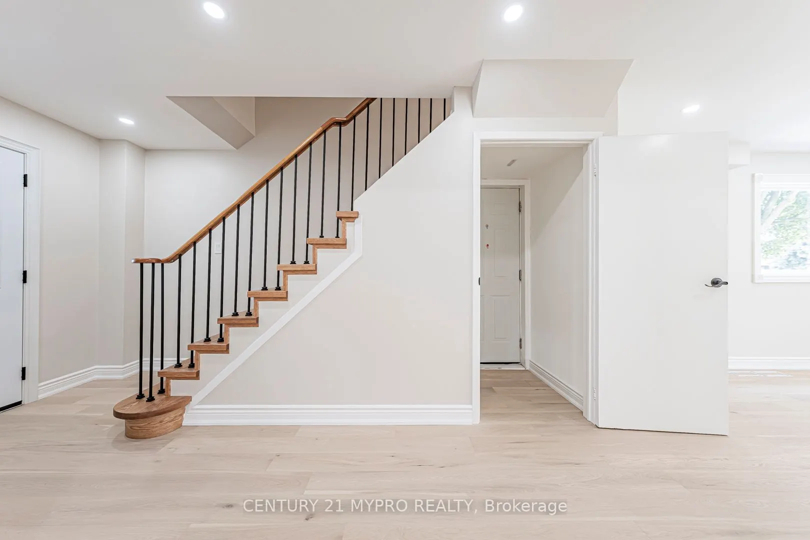 47 Fieldside Drive