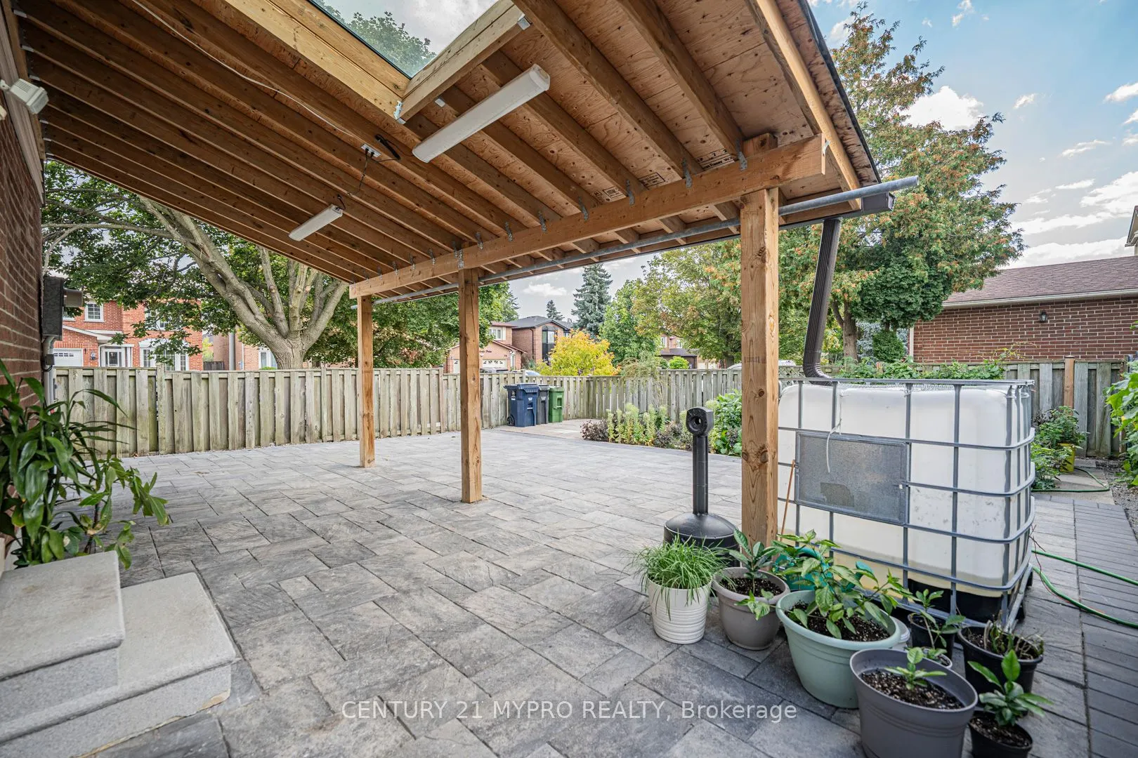 47 Fieldside Drive