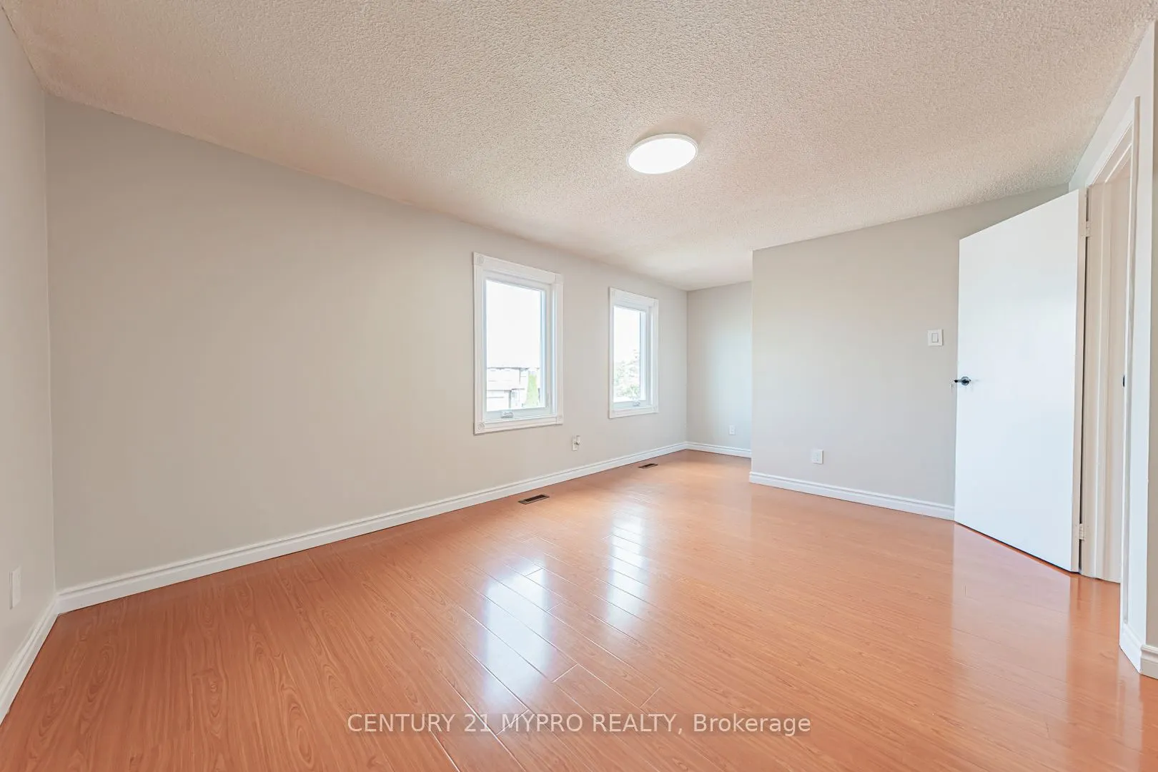 47 Fieldside Drive