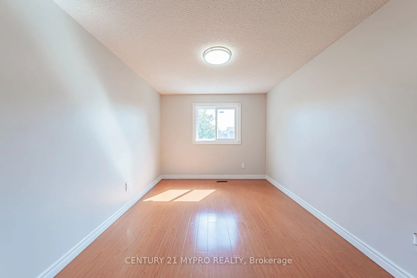 47 Fieldside Drive