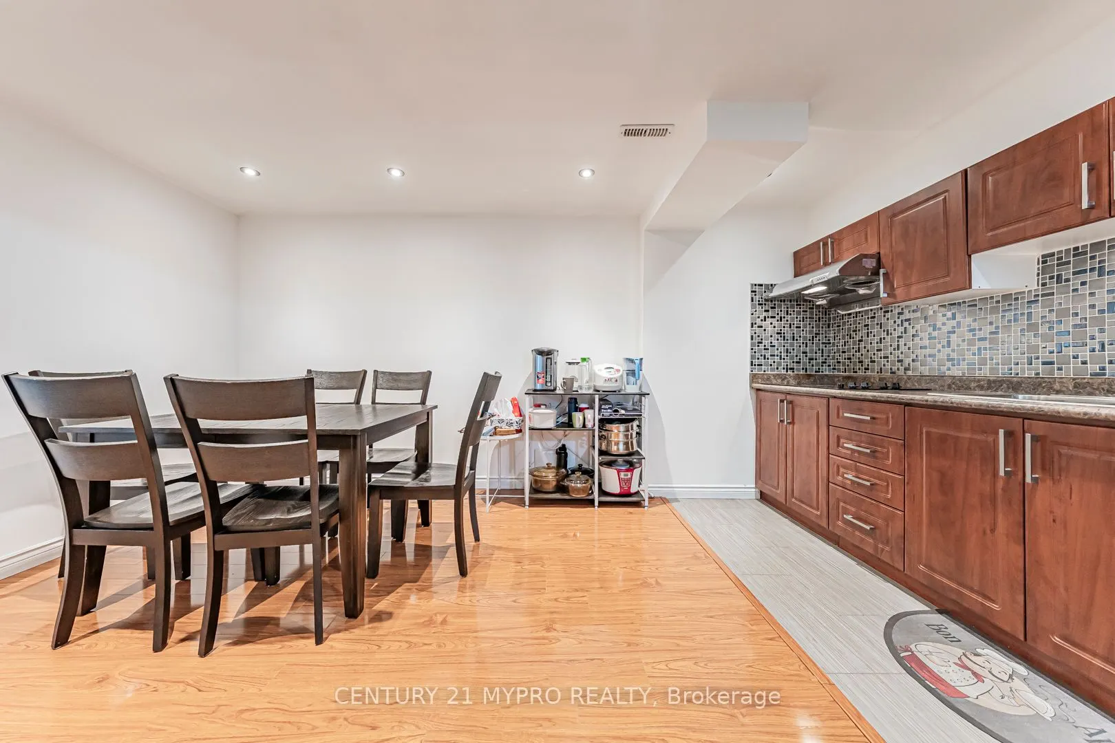 47 Fieldside Drive