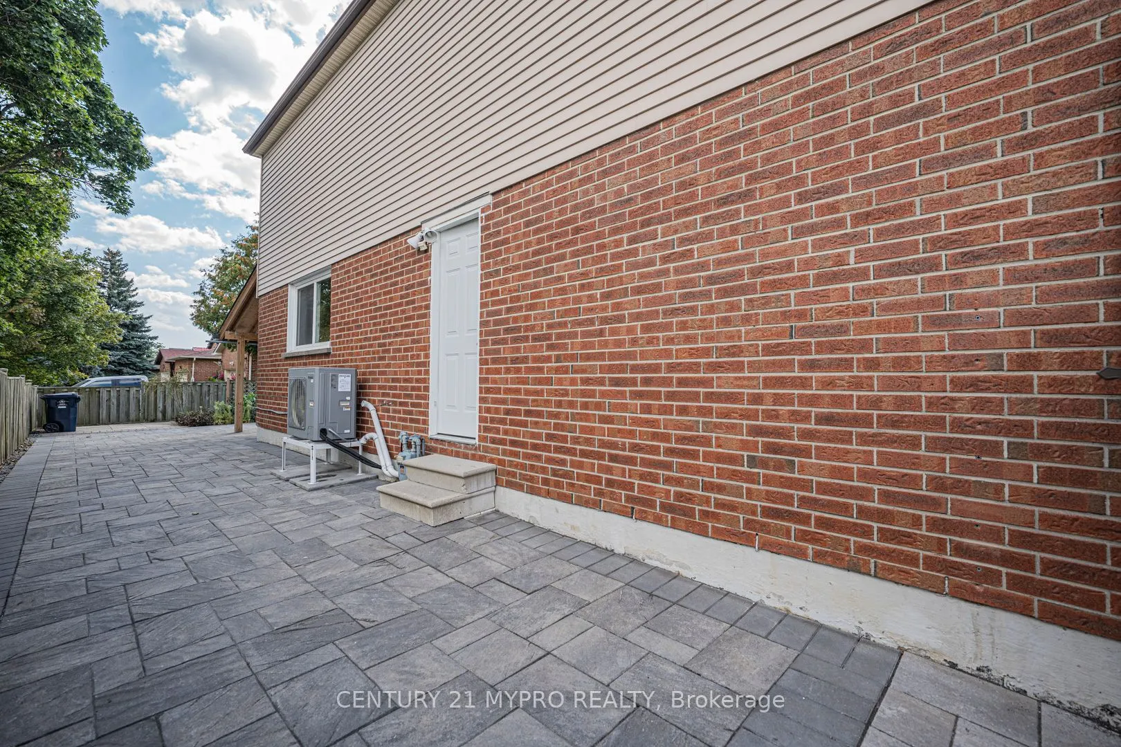 47 Fieldside Drive