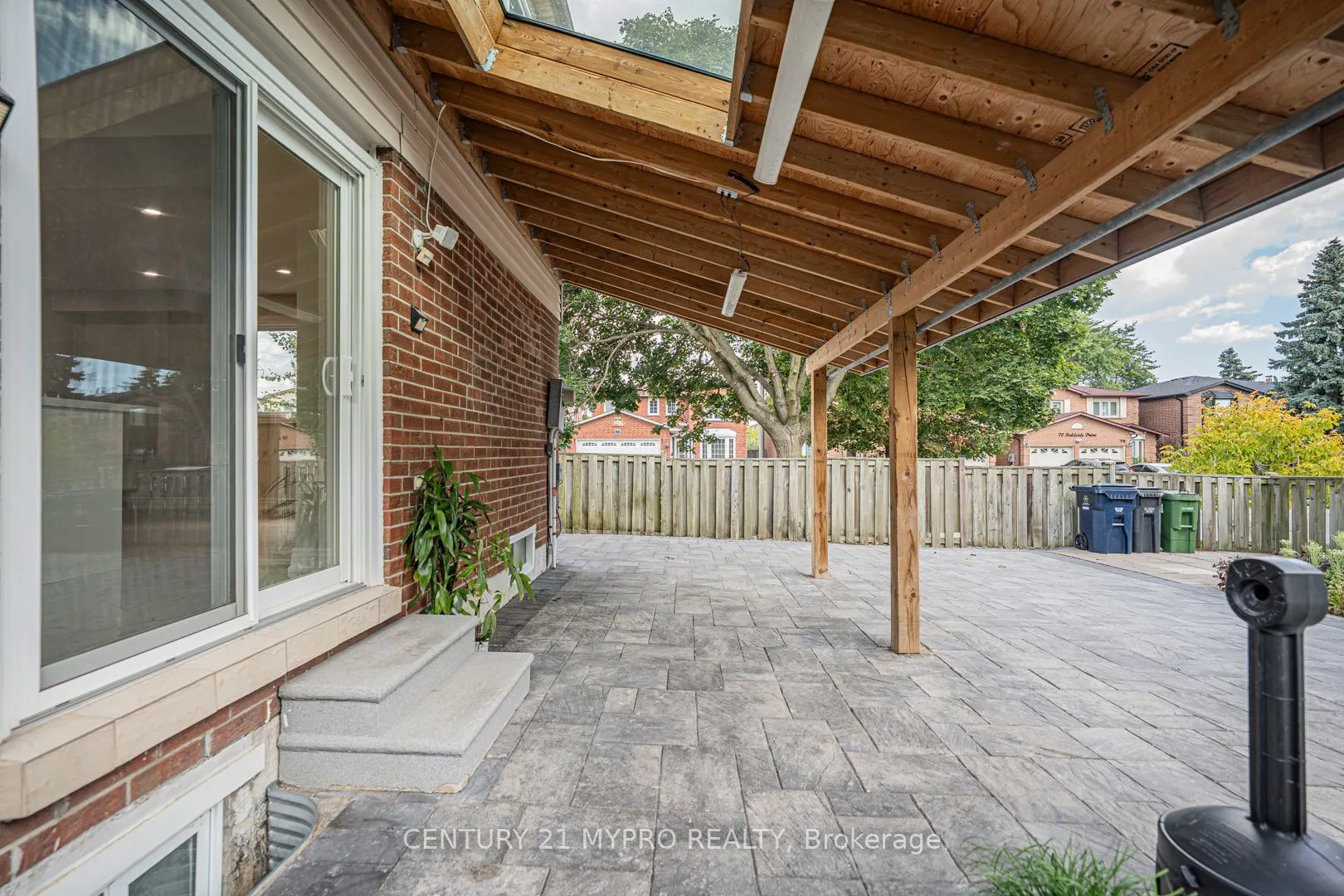 47 Fieldside Drive