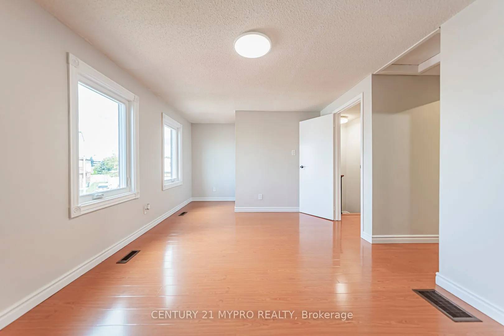 47 Fieldside Drive