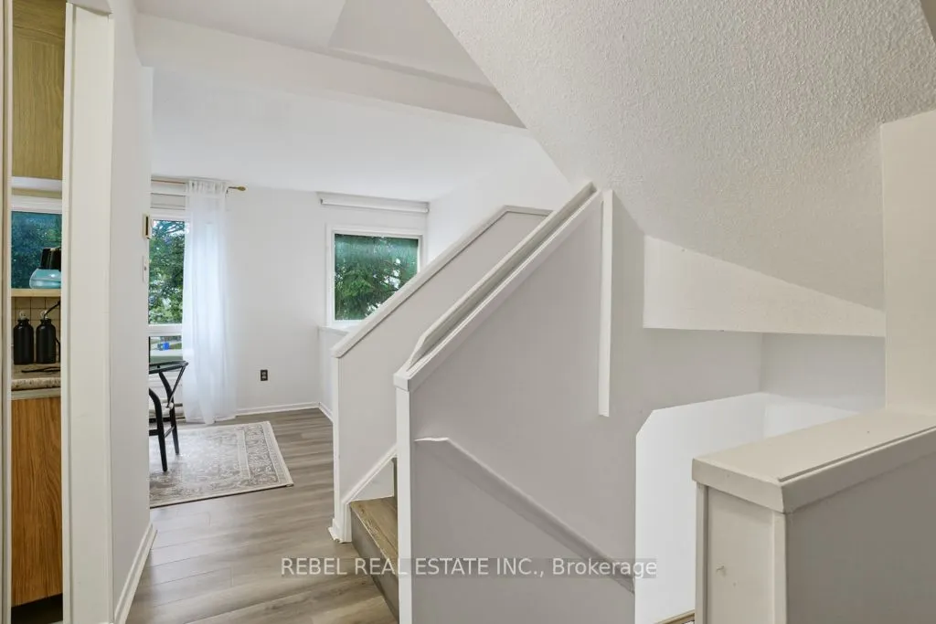 10 The Bridle Path, #10