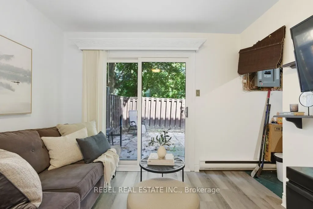 10 The Bridle Path, #10
