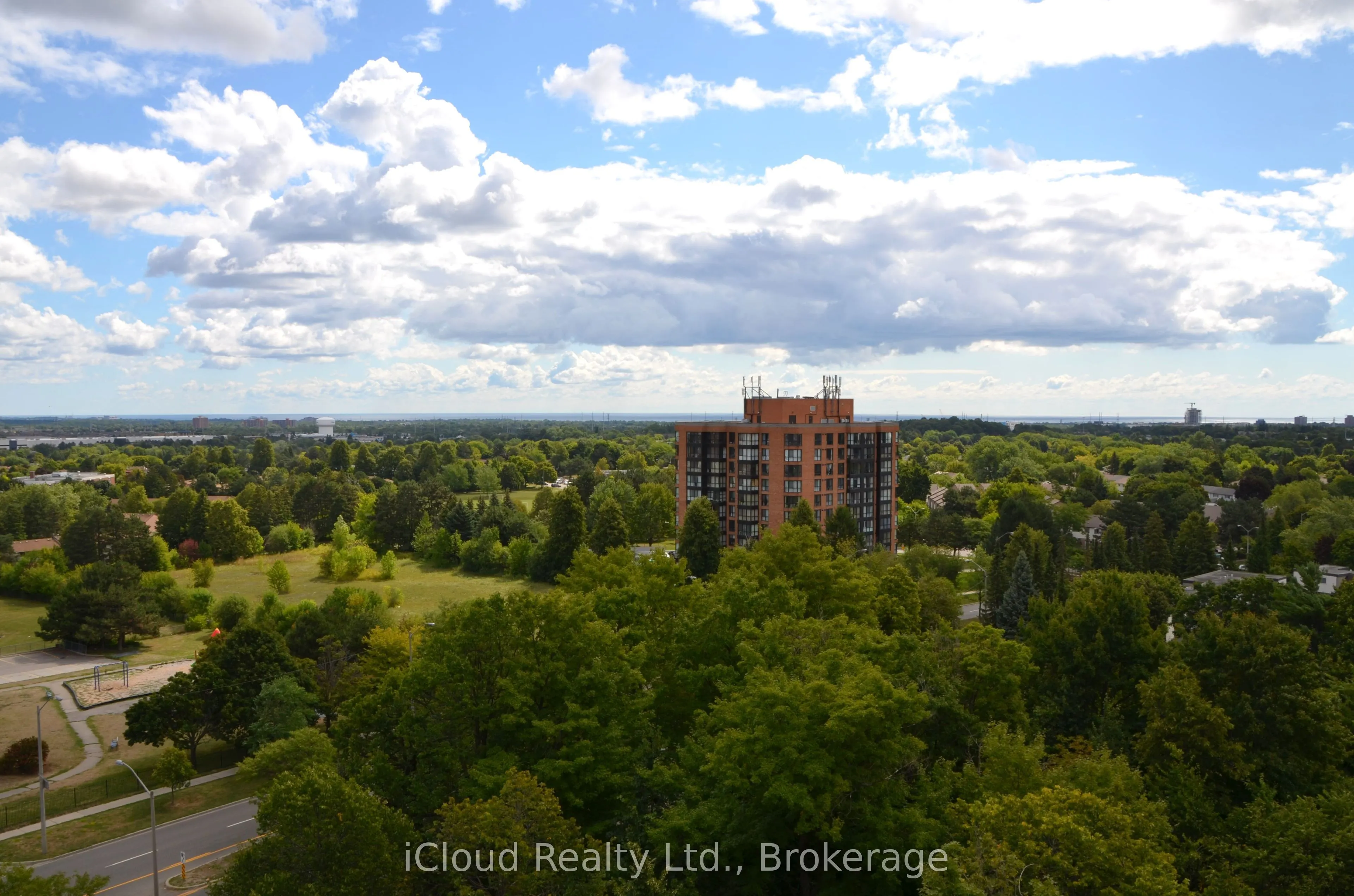 10 Tapscott Road, #1213