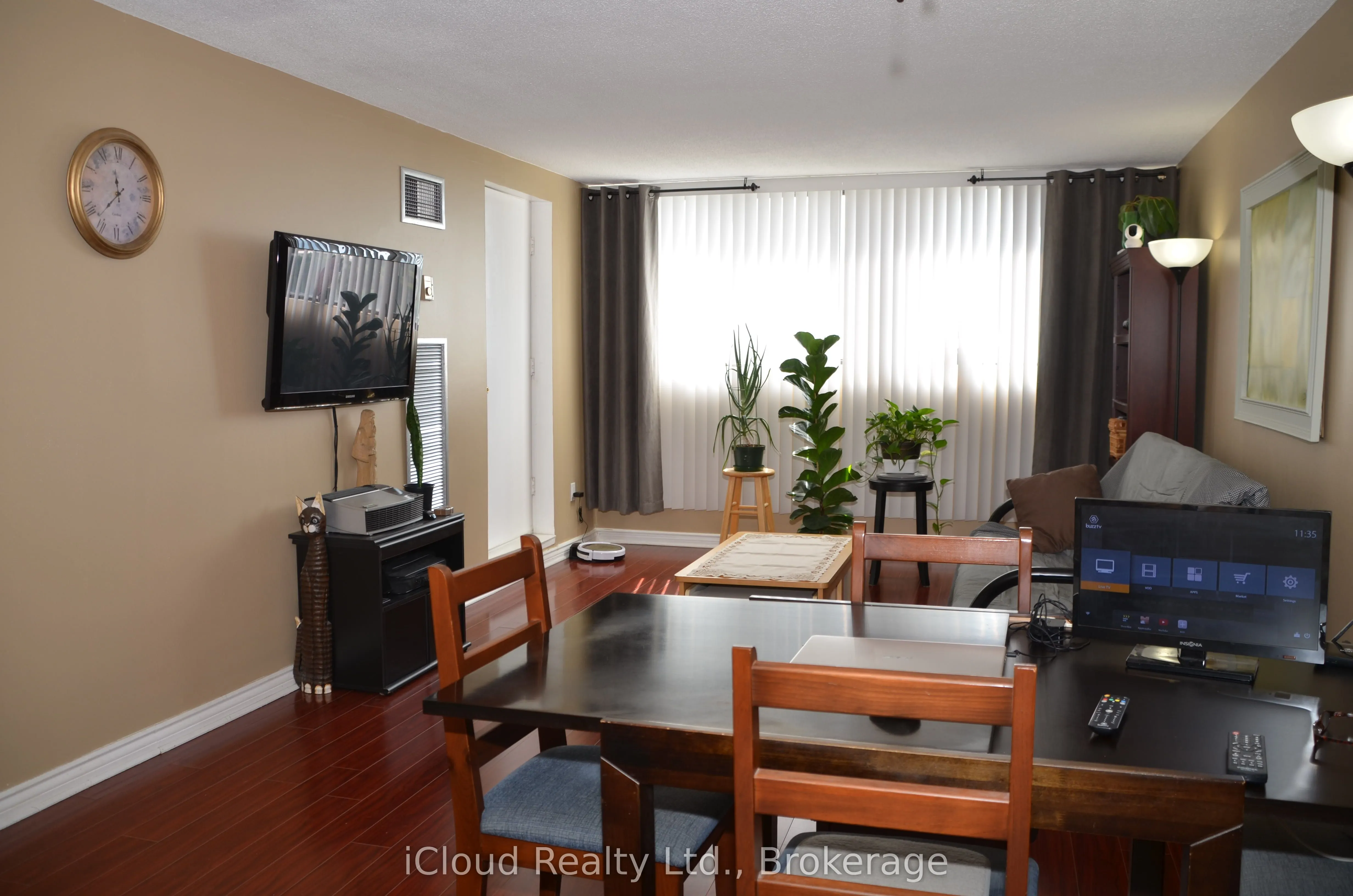 10 Tapscott Road, #1213