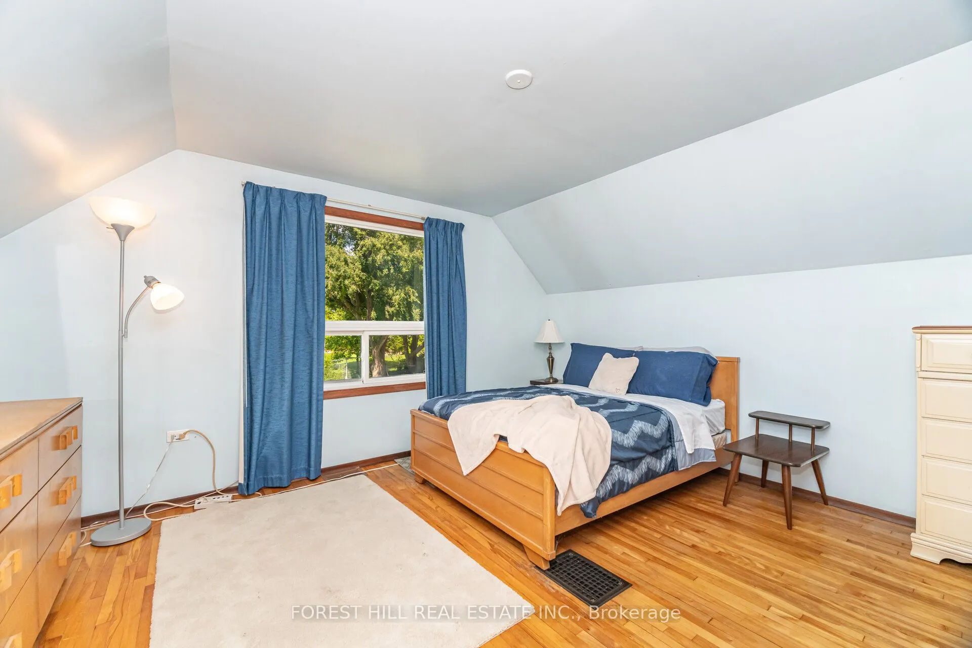 2 Topham Road