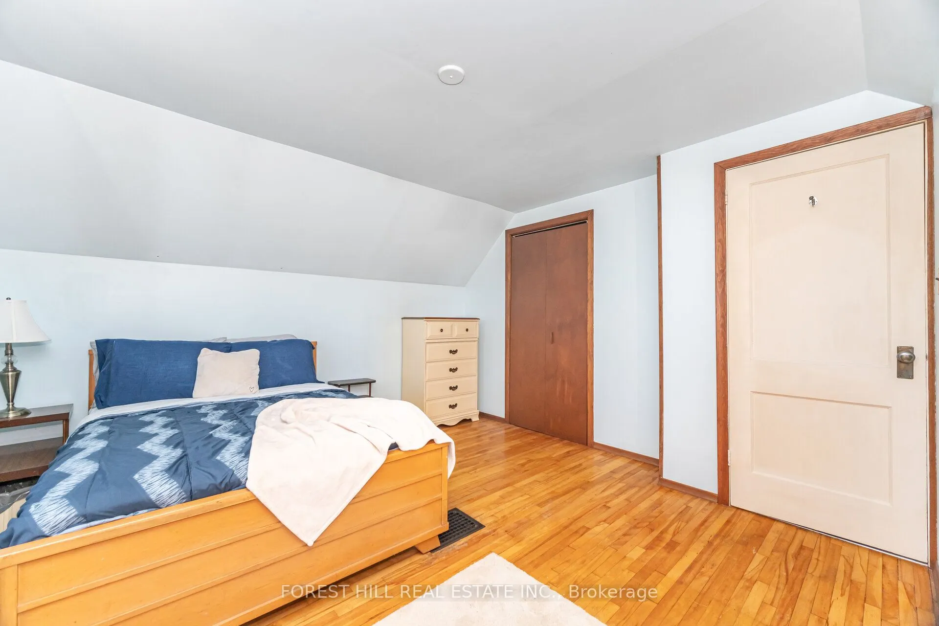 2 Topham Road