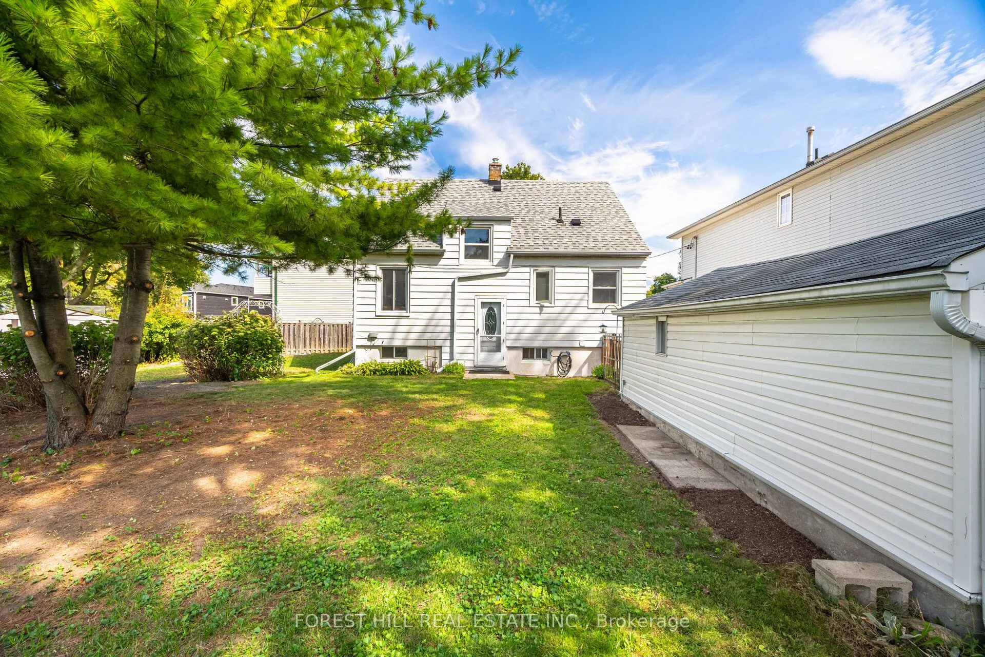 2 Topham Road