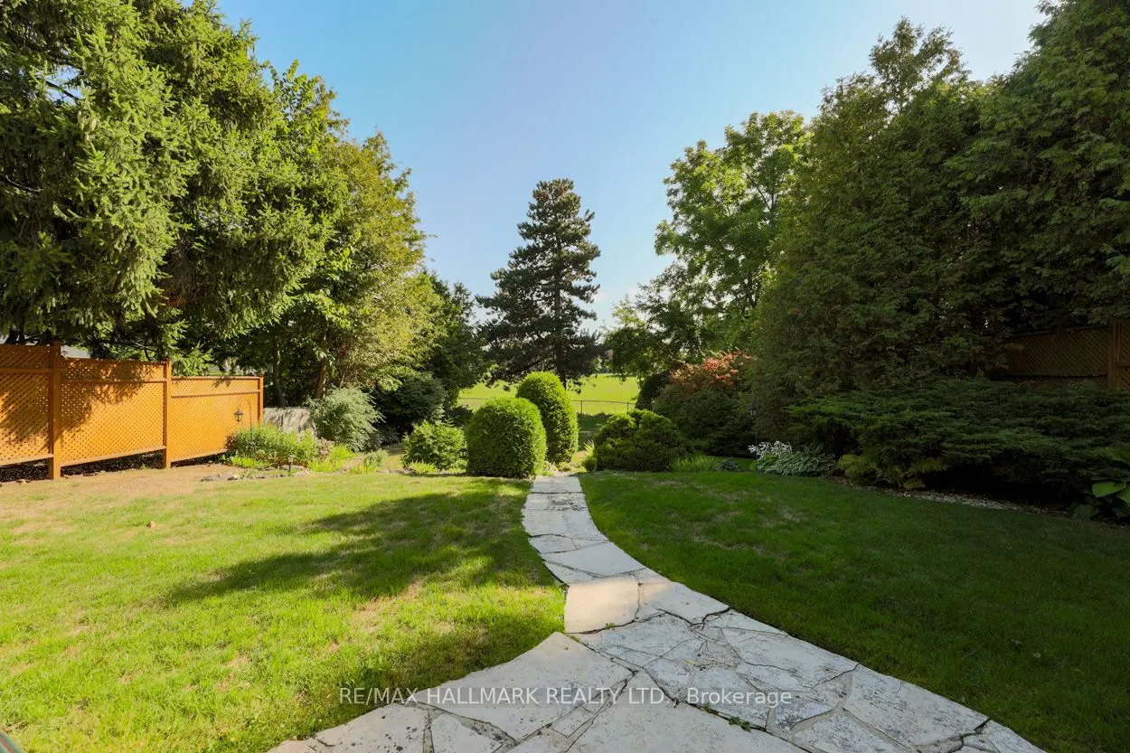 125 Chine Drive