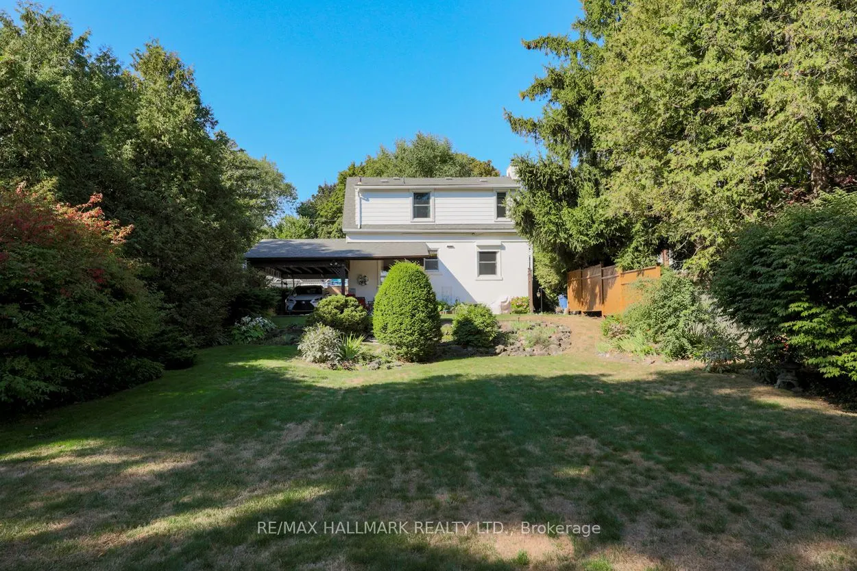 125 Chine Drive