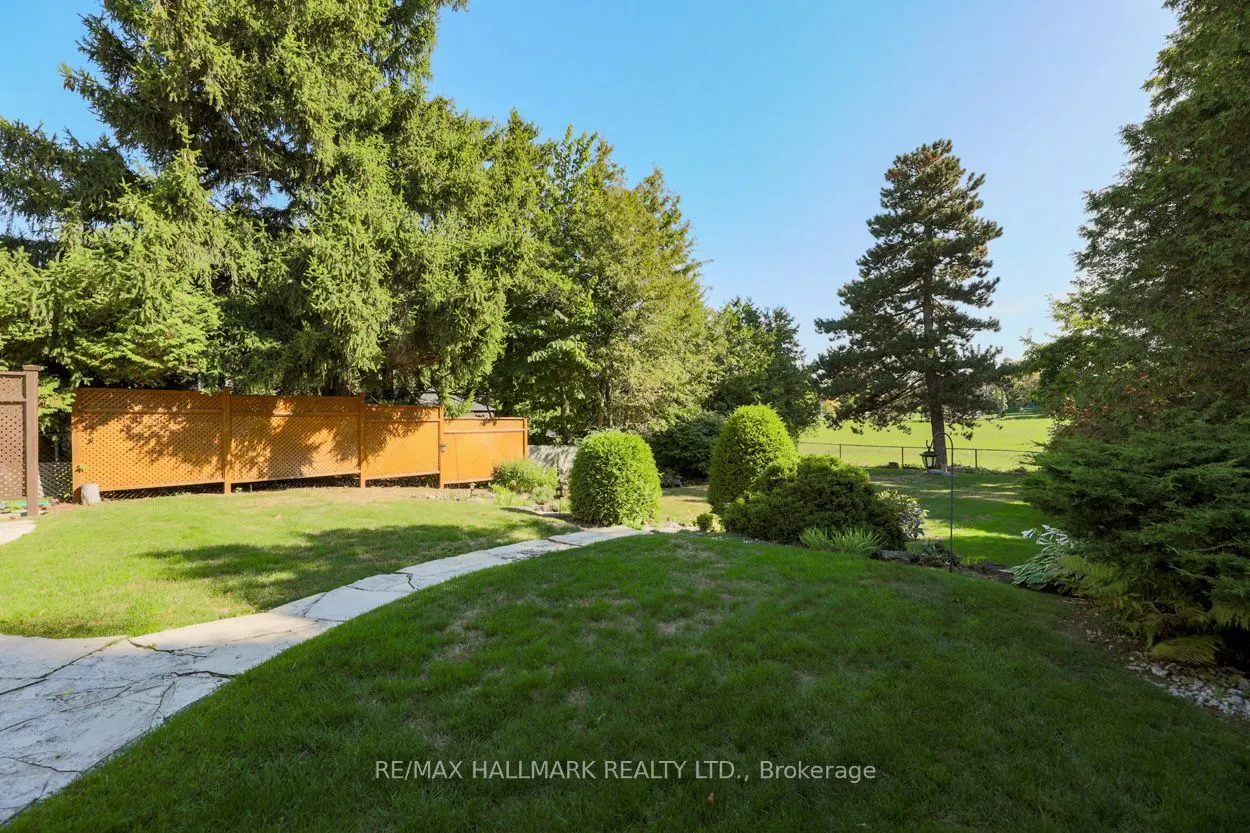 125 Chine Drive