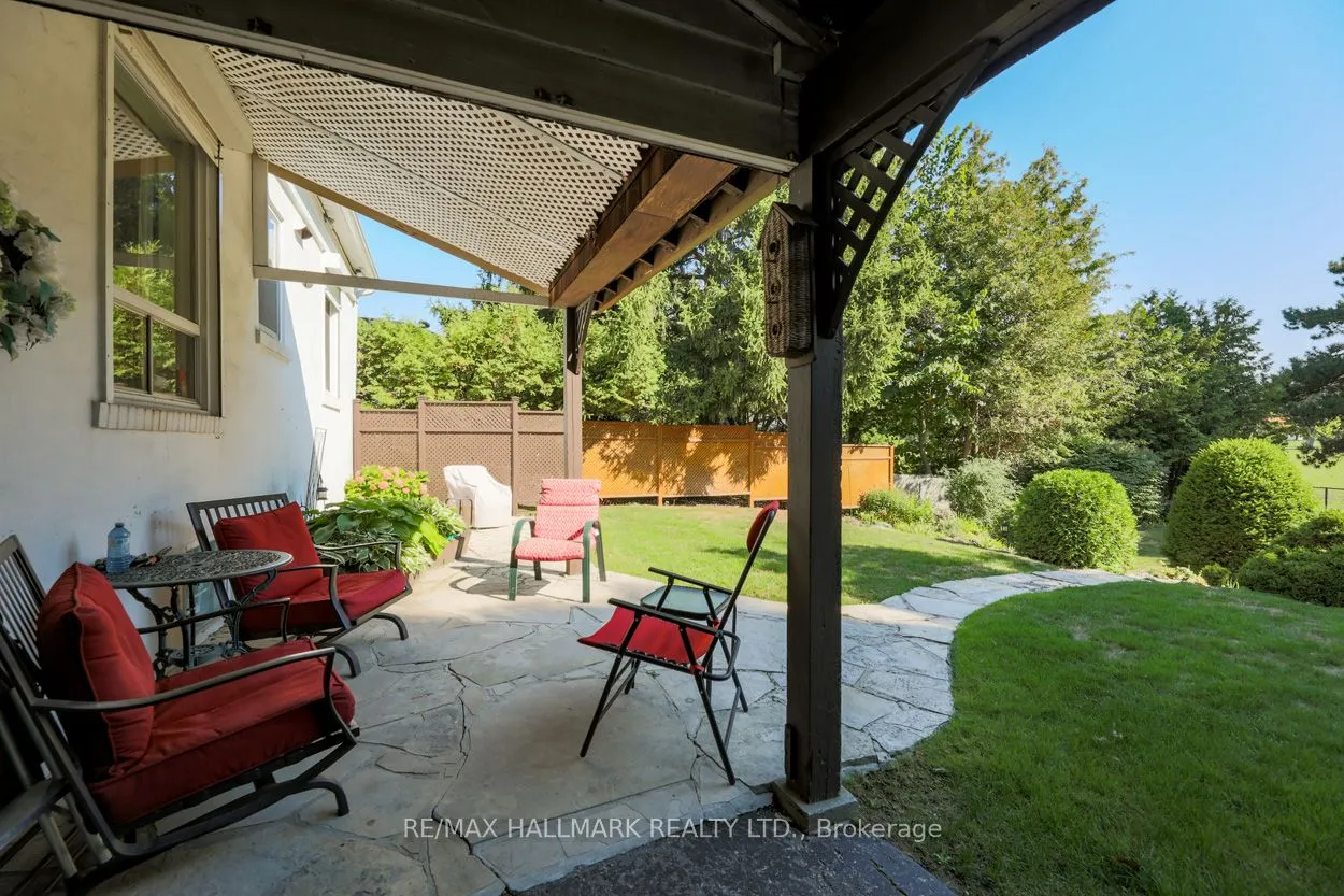125 Chine Drive