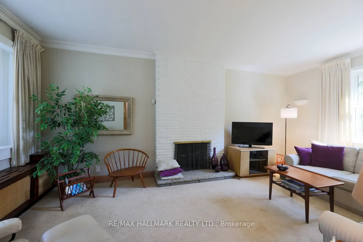 125 Chine Drive