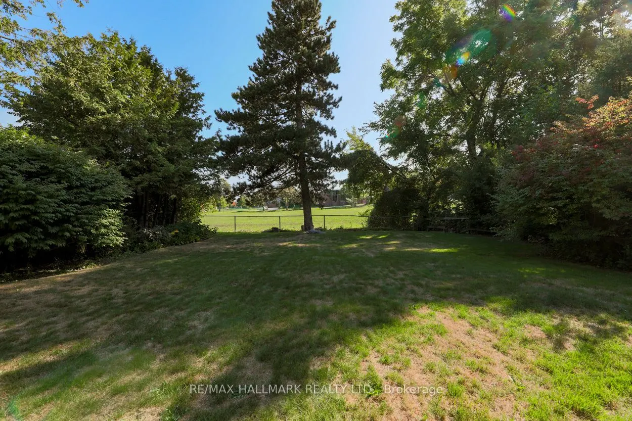 125 Chine Drive
