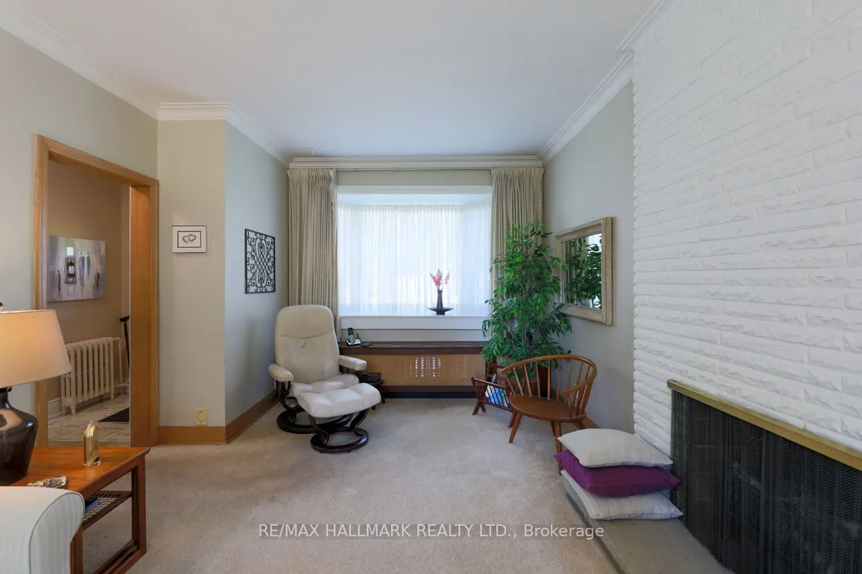 125 Chine Drive