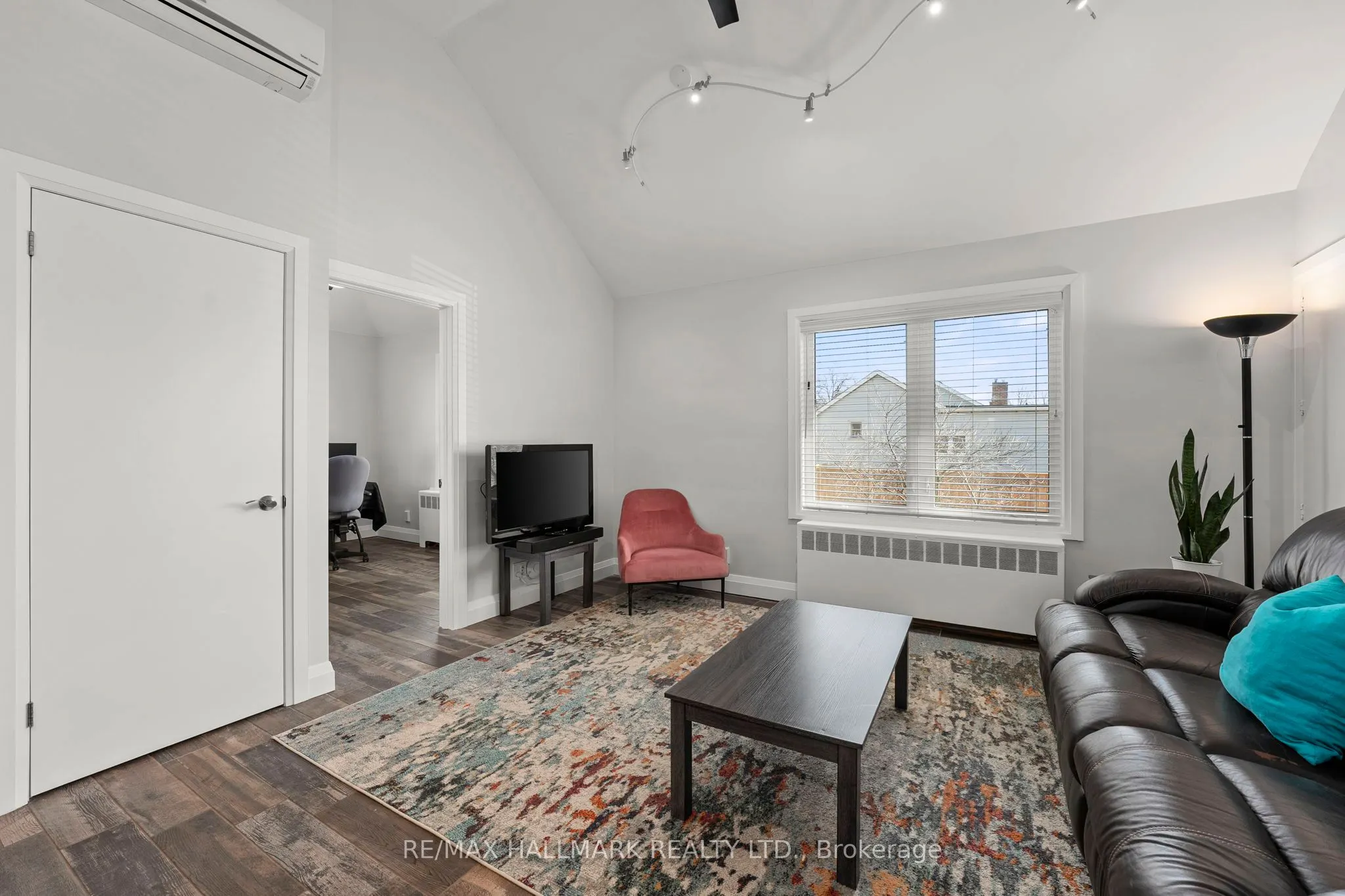 272&276 King Edward Avenue