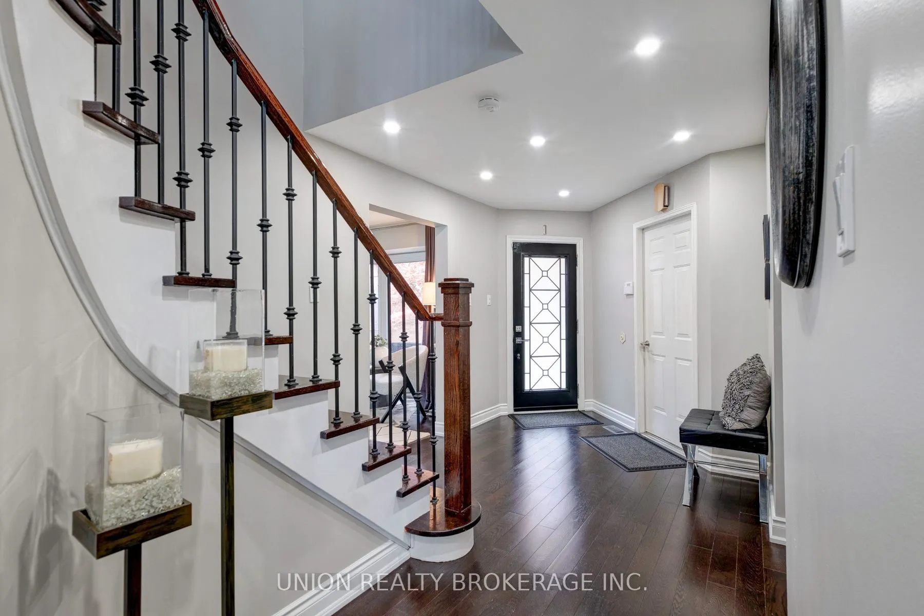 1022 Benton Crescent