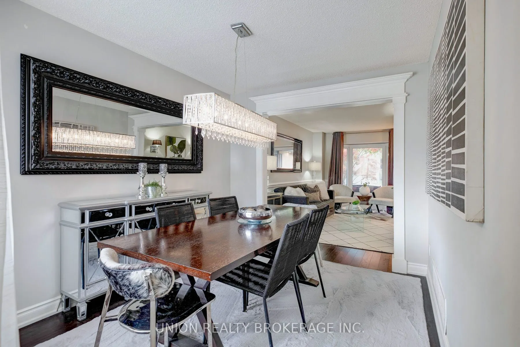 1022 Benton Crescent
