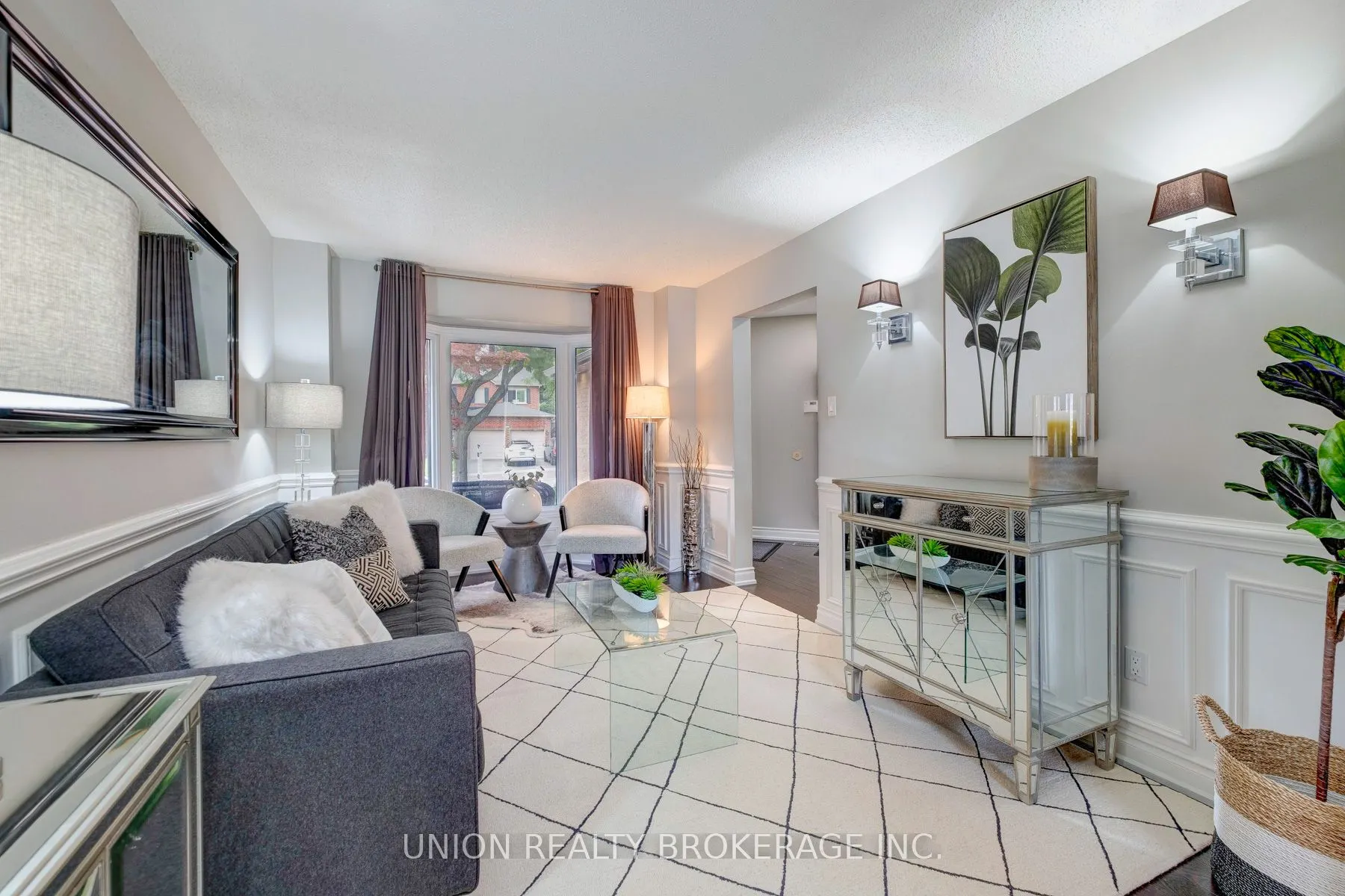 1022 Benton Crescent