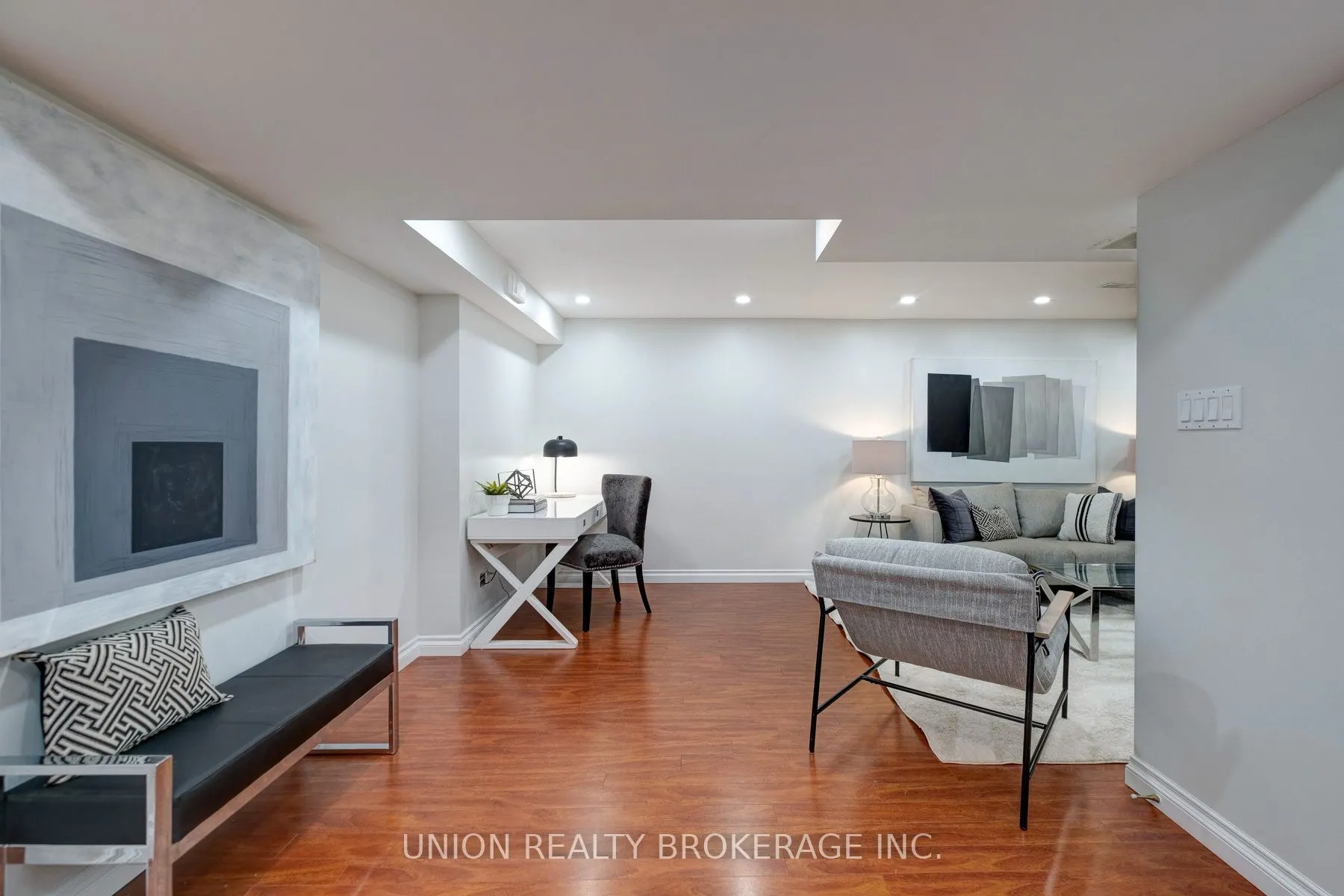 1022 Benton Crescent
