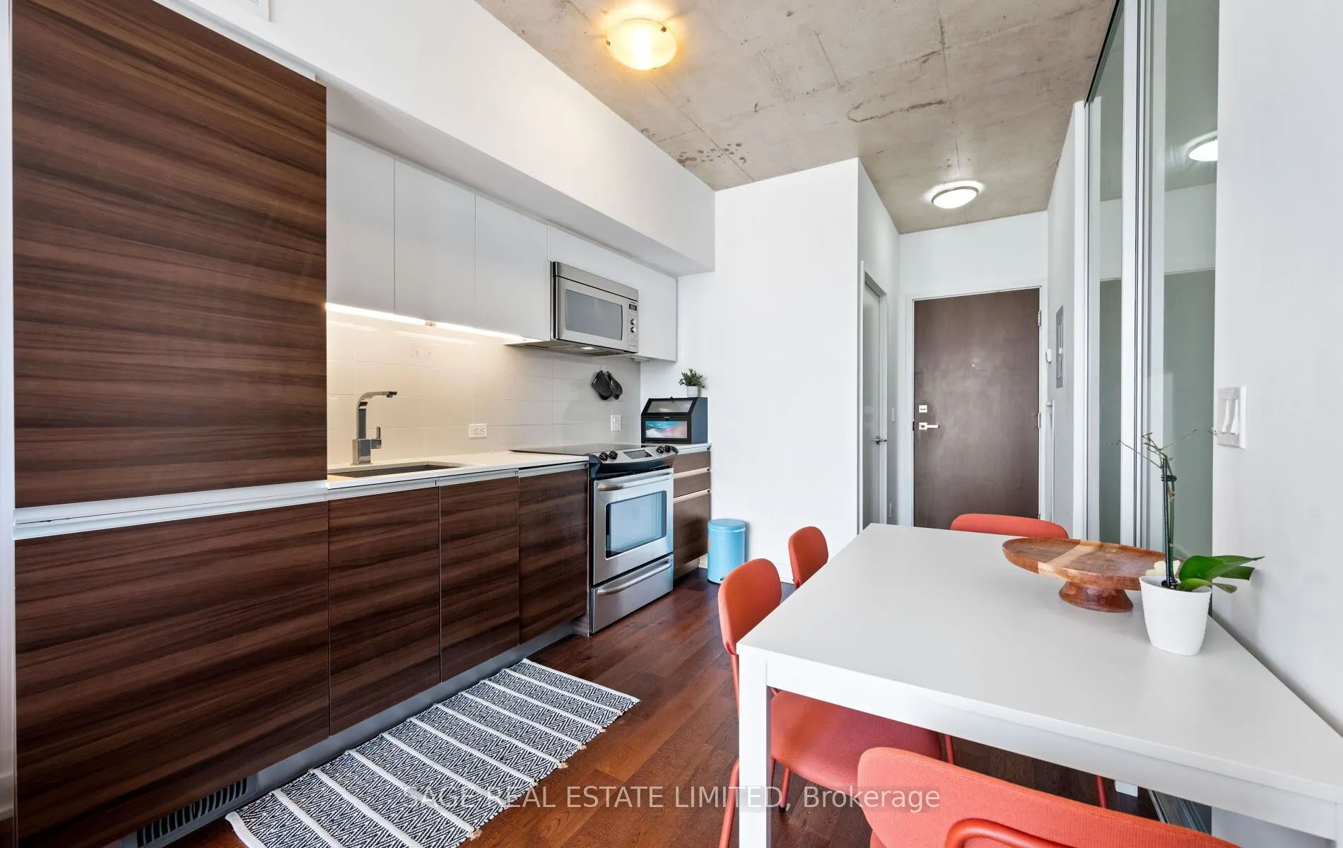 1190 Dundas Street E, #420