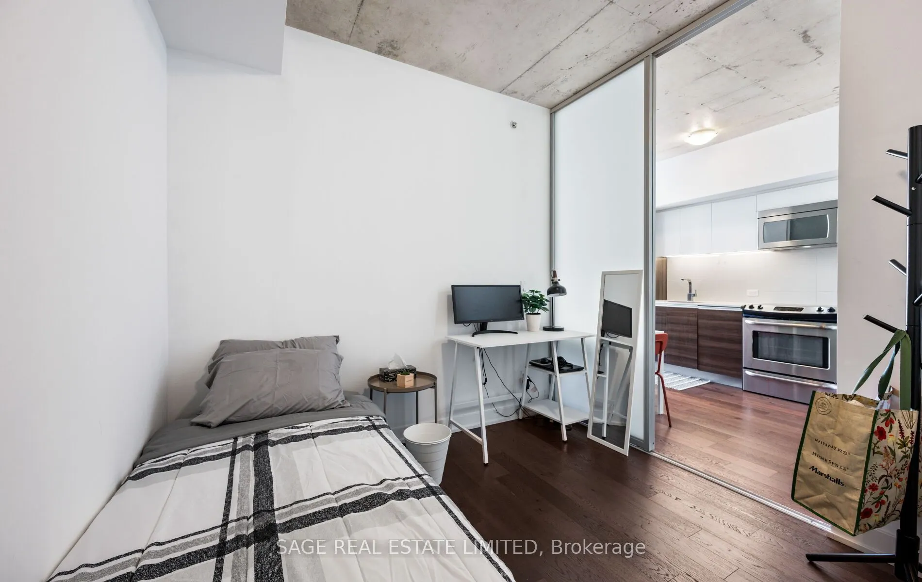 1190 Dundas Street E, #420