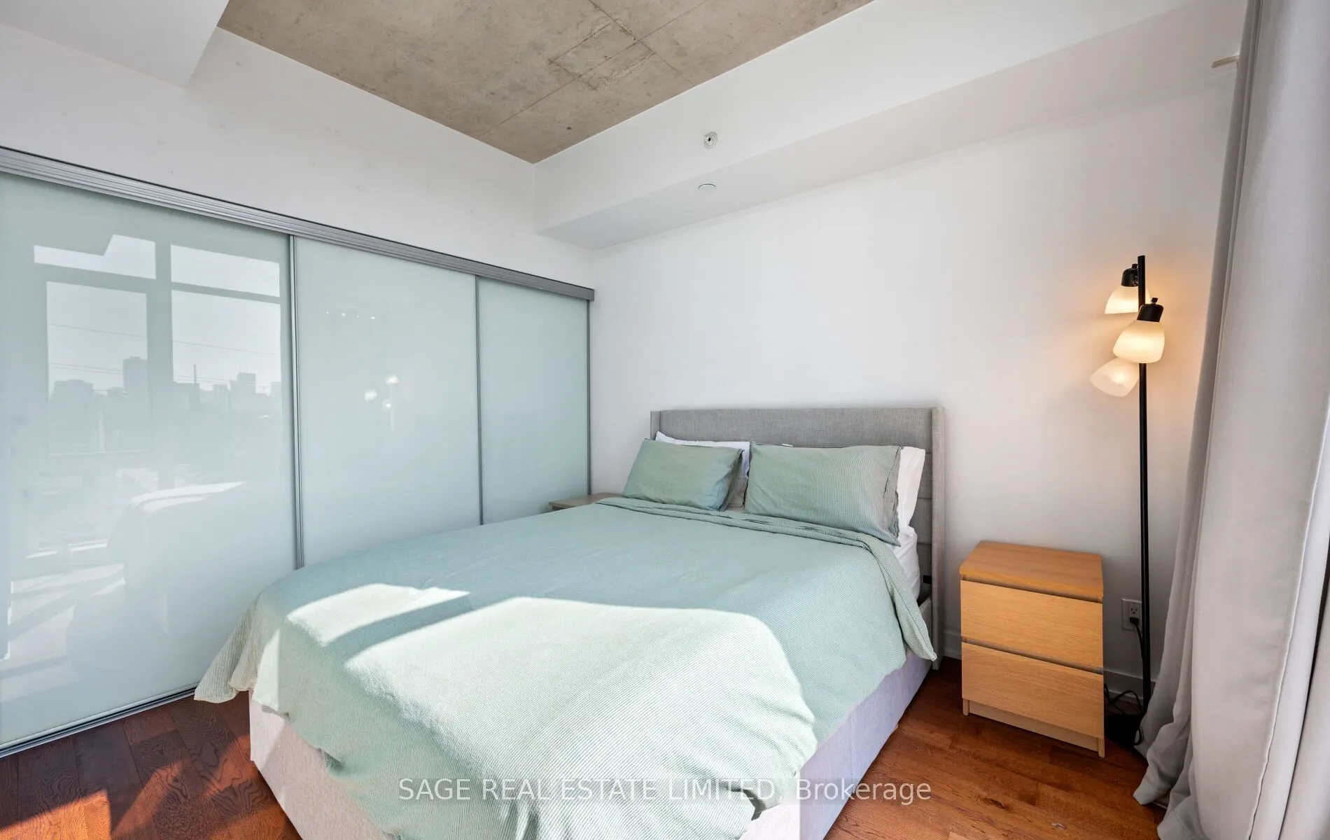 1190 Dundas Street E, #420