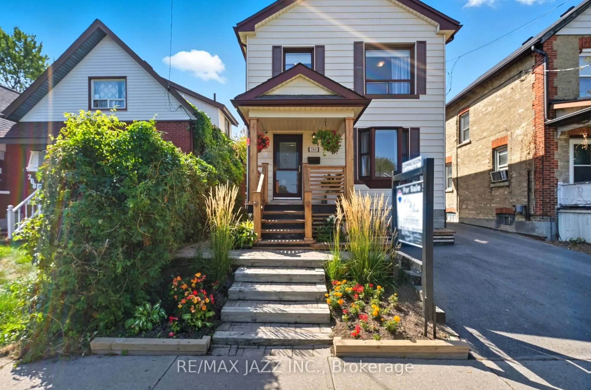264 Ritson Road S